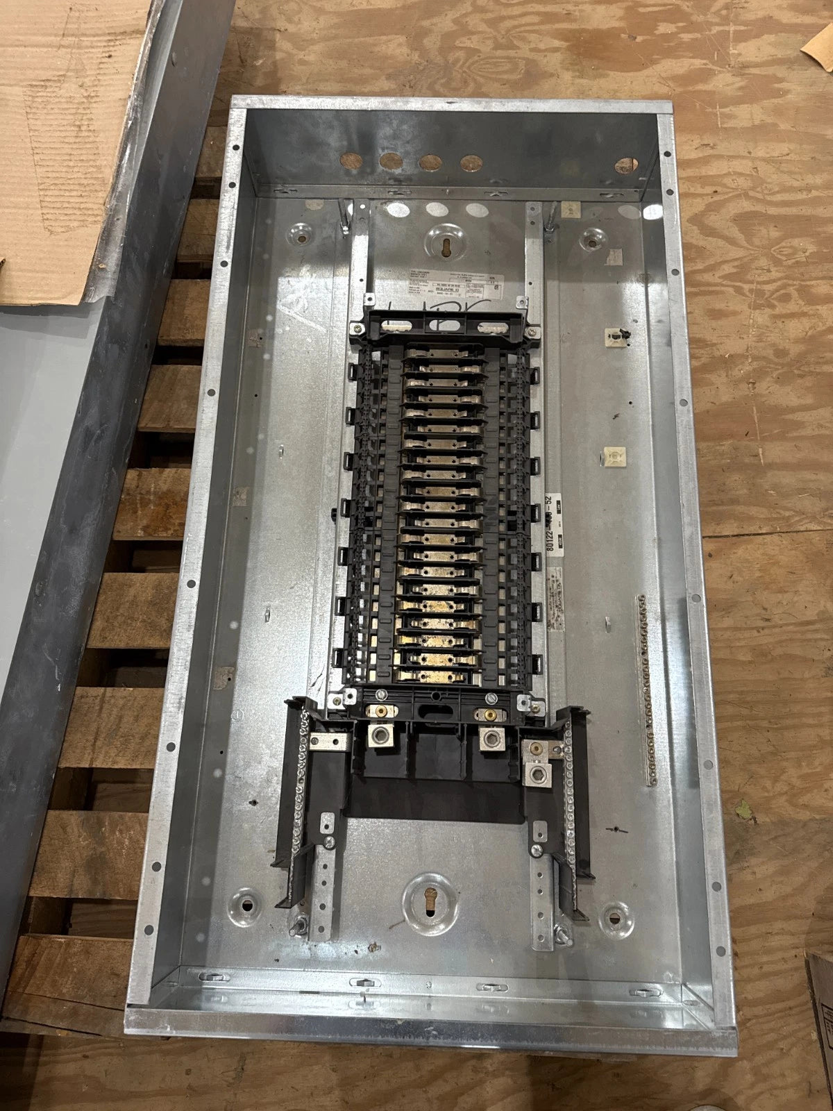 Square D NQ42L2 Panelboard 225A 240V 1PH 3W MLO 225 Amp Panel 42 Cir MH38 Used