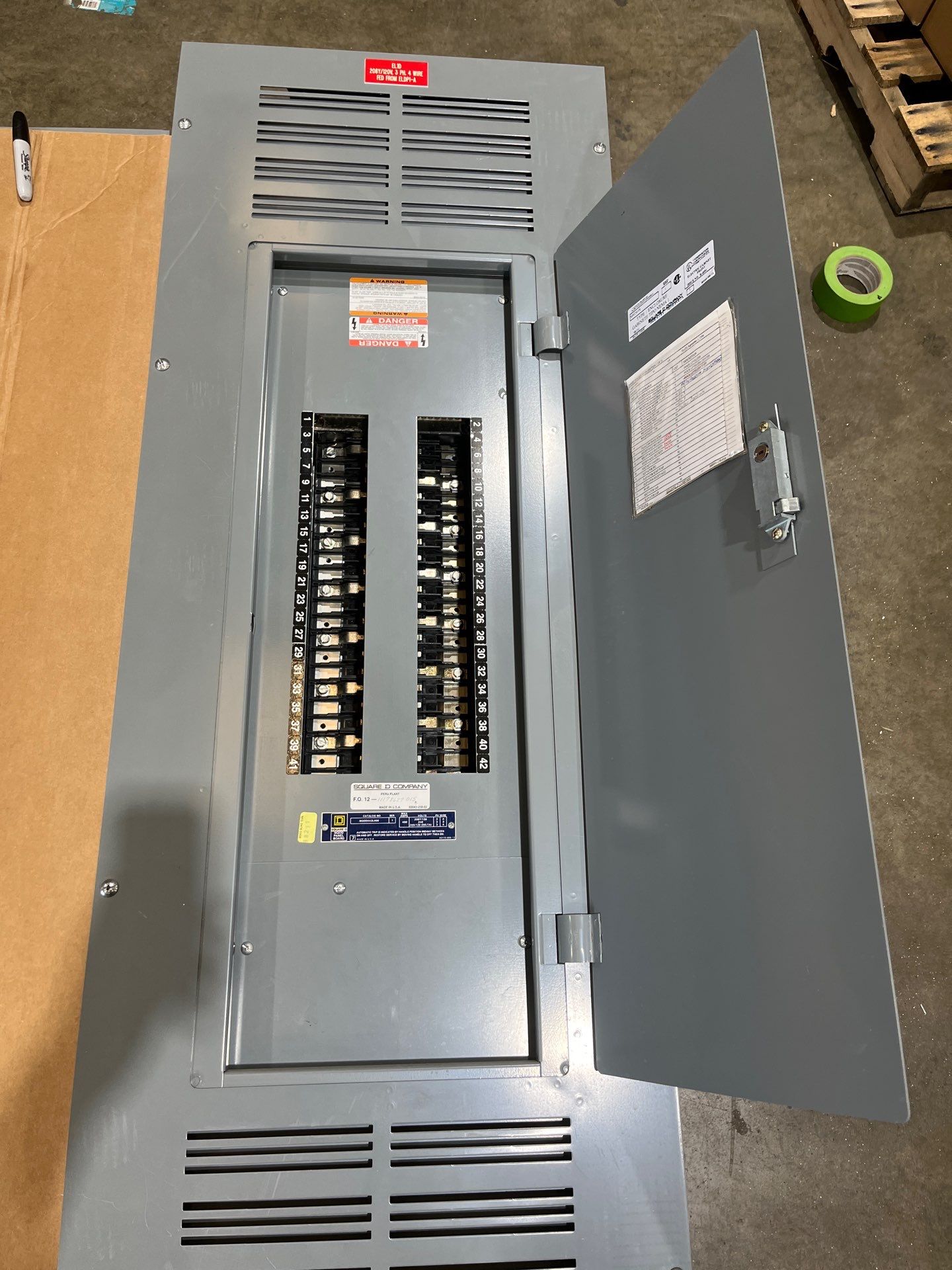 Square D NQOD442L400 Panelboard 400A 3PH 208Y/120V 4W MLO Panel 400 Amp 42 Cir Used