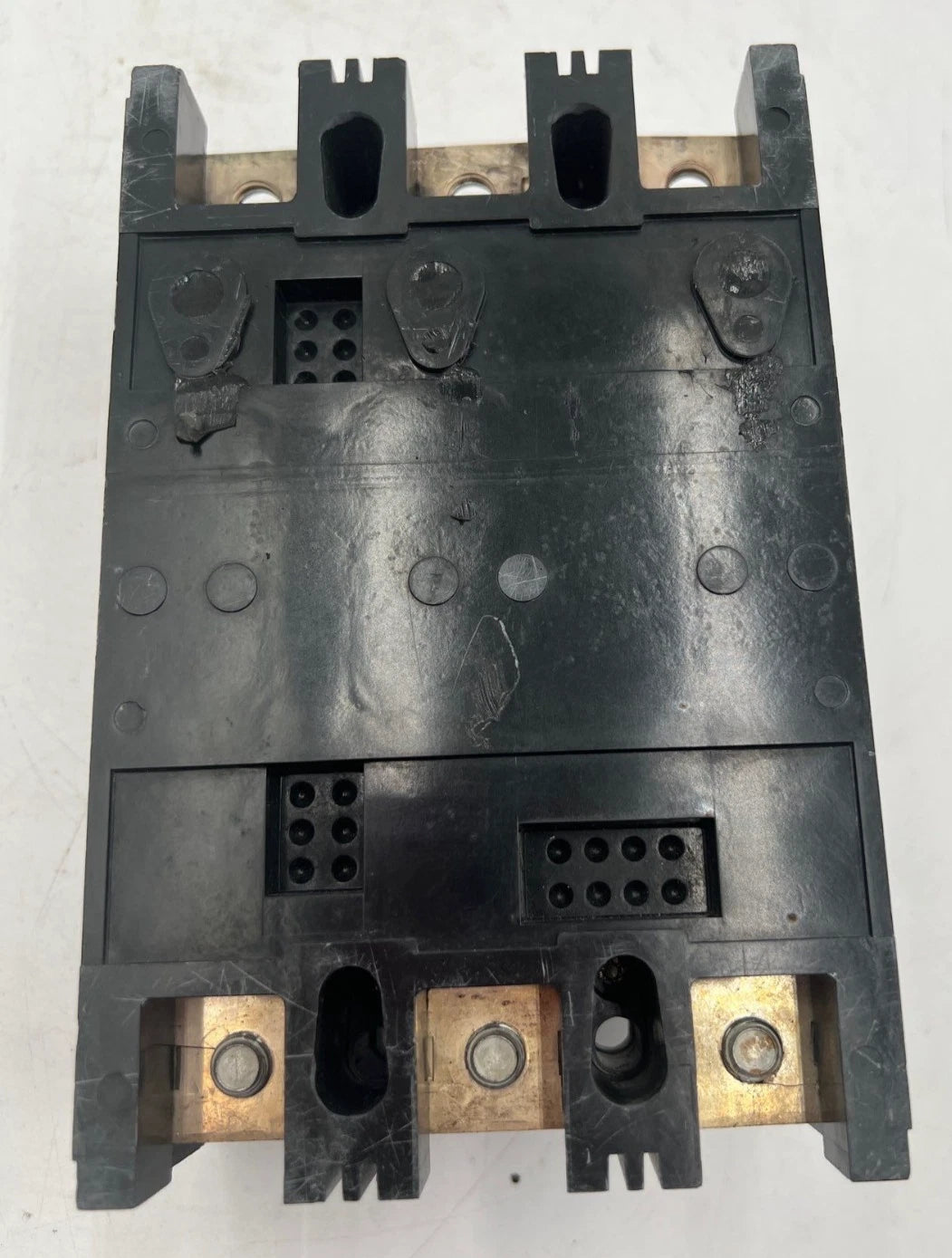 Siemens QJH23B225 Bolt On Circuit Breaker 3 Pole 225 Amp 240v 3P 225A 240 Volt Used