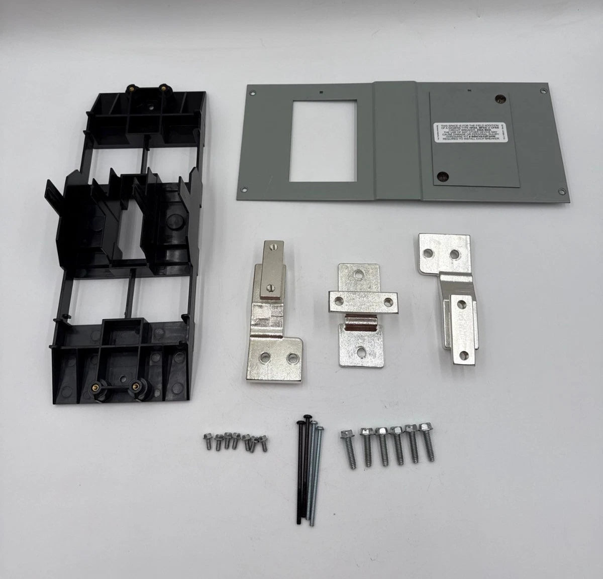 Siemens BBKVA52P3T Twin Strap Kit For P3 Panel 3VA52 Breakers 2 Pole or 3 Pole Used