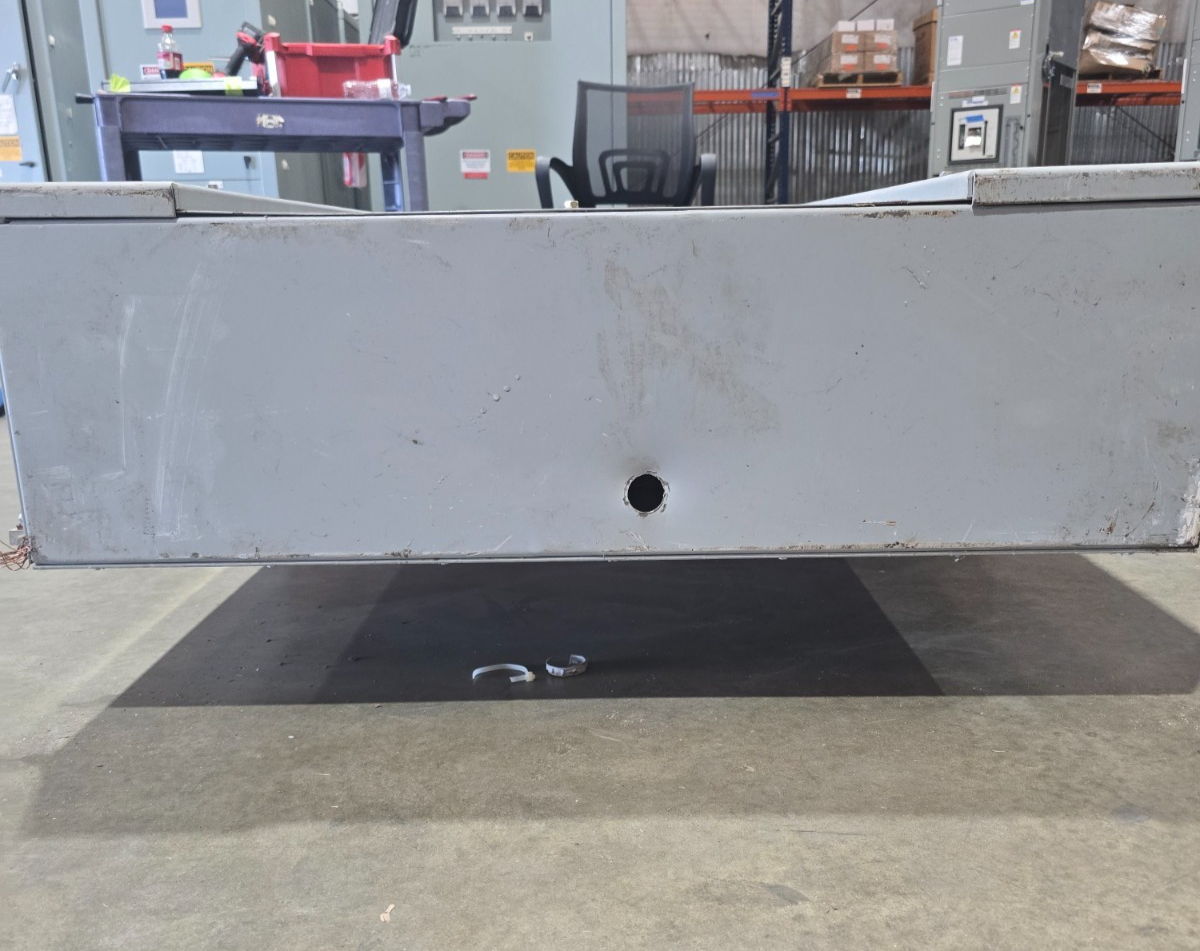 Eaton PRL4 Panelboard 800A 480V 3PH 3W MCB Panel 800 Amp HMDL3800 Indoor BX3673 Used