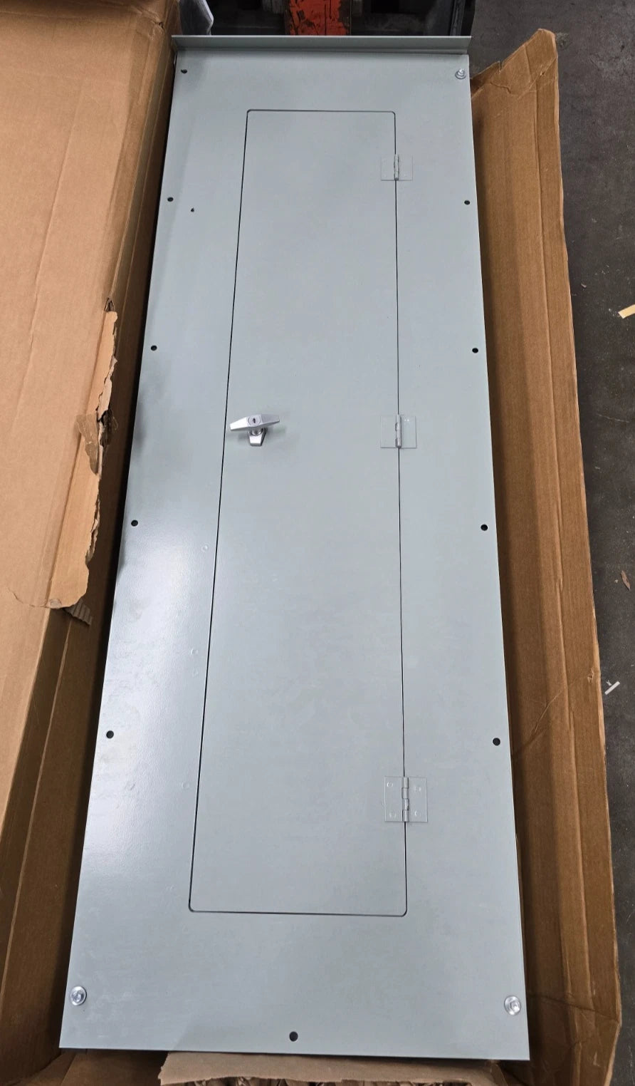 Eaton PRL2X Panelboard 400A 480/277V 3PH 4W MLO Panel 400 Amp 42 Cir 3R Encl New New