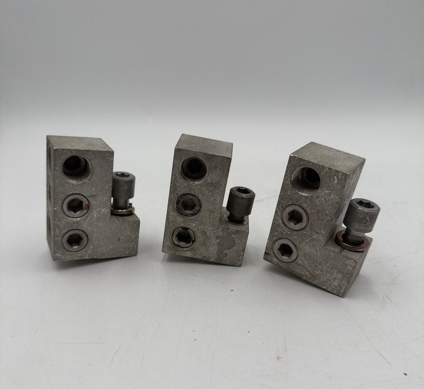 GE TCAL81 Circuit Breaker Lug Kit TKM 3/0-500MCM 3 Piece Lugs Used