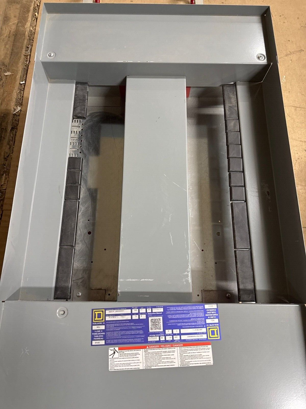 Square D HCJ Panelboard Interior 250A 240/120V 3PH 30 Circuit 250 Amp Panel MLO New