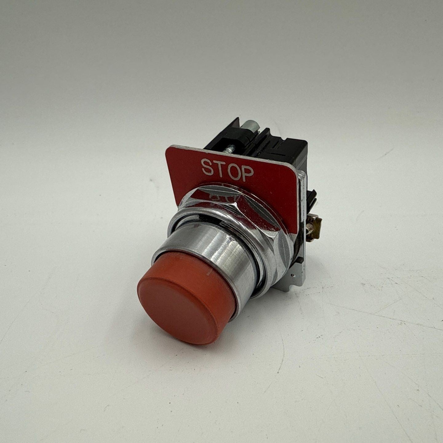 11PC Cutler Hammer 10250T 91000T Push Button Red Stop 600V Control Panel Equip Used