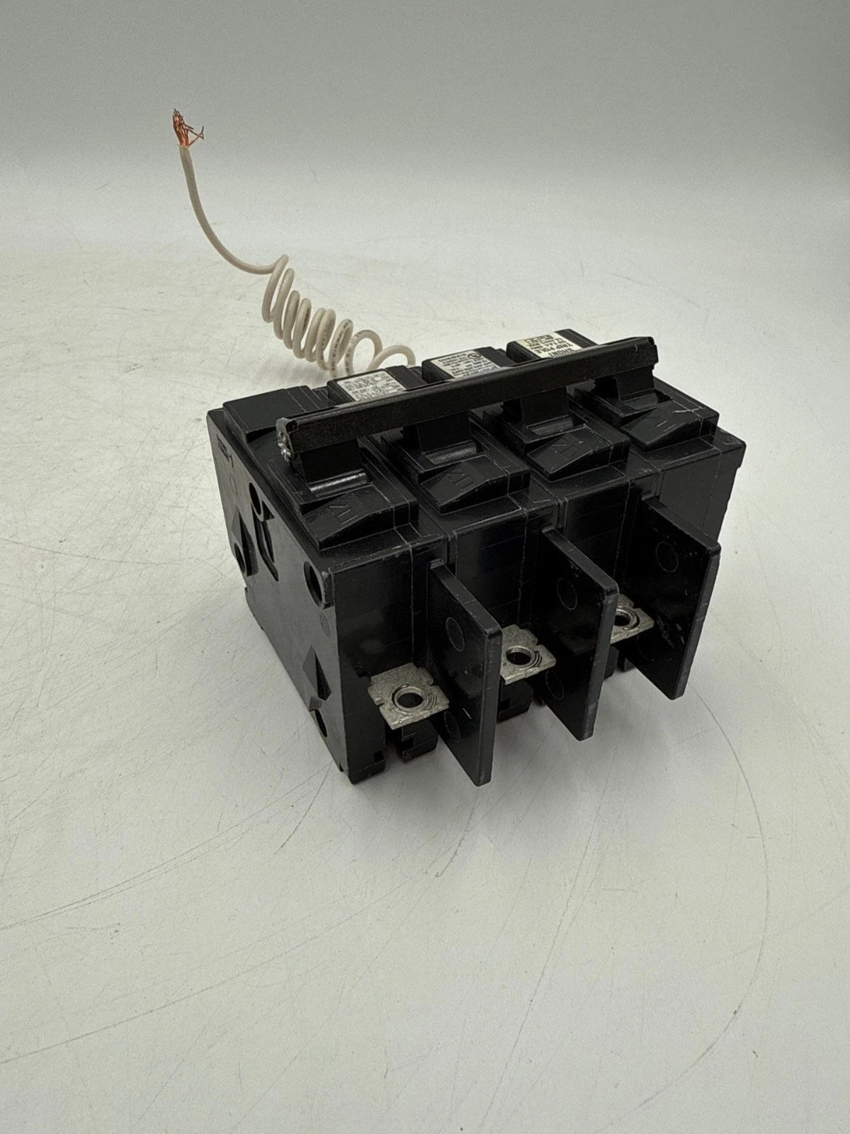 Siemens BQ3B06000S01 Circuit Breaker 60A 3P 240V 3PH 60 Amp 3 Pole Shunt Trip Used