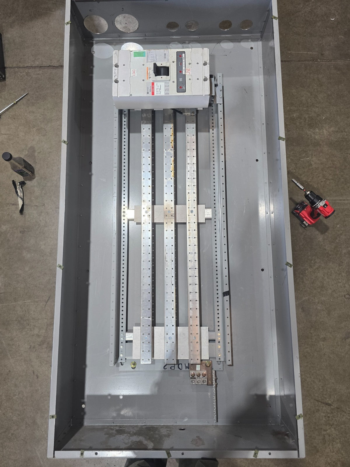 Eaton PRL4 Panelboard 800A 480V 3PH 3W MCB Panel 800 Amp HMDL3800 Indoor BX3673 Used