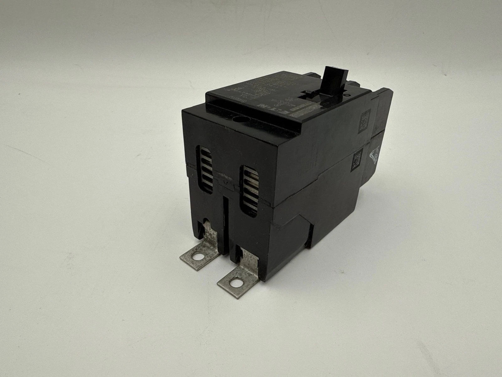 Eaton GHB2030 Circuit Breaker Bolt On 30A 2P 277/480V GHB 30 Amp 2 Pole NEW Used