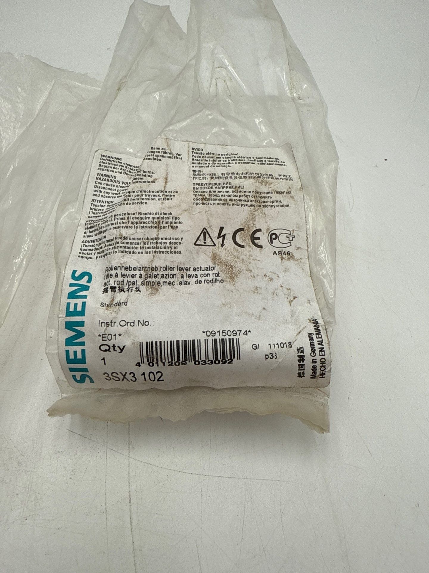 Siemens 3SX3 102 Roller Lever Actuator Pivot Arm Angle Roller Head New