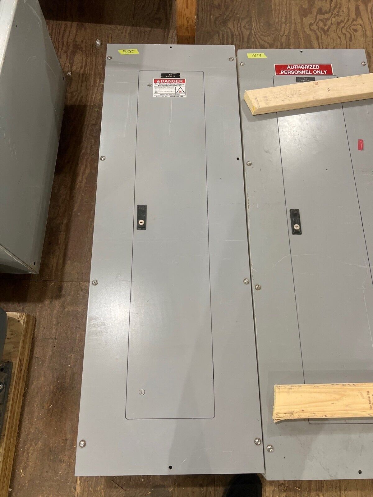 CH PRL3A Panelboard 100A 480/277V 3PH 4W 42 Cir MLO Main Lug Indoor 100 Amp P680 Used