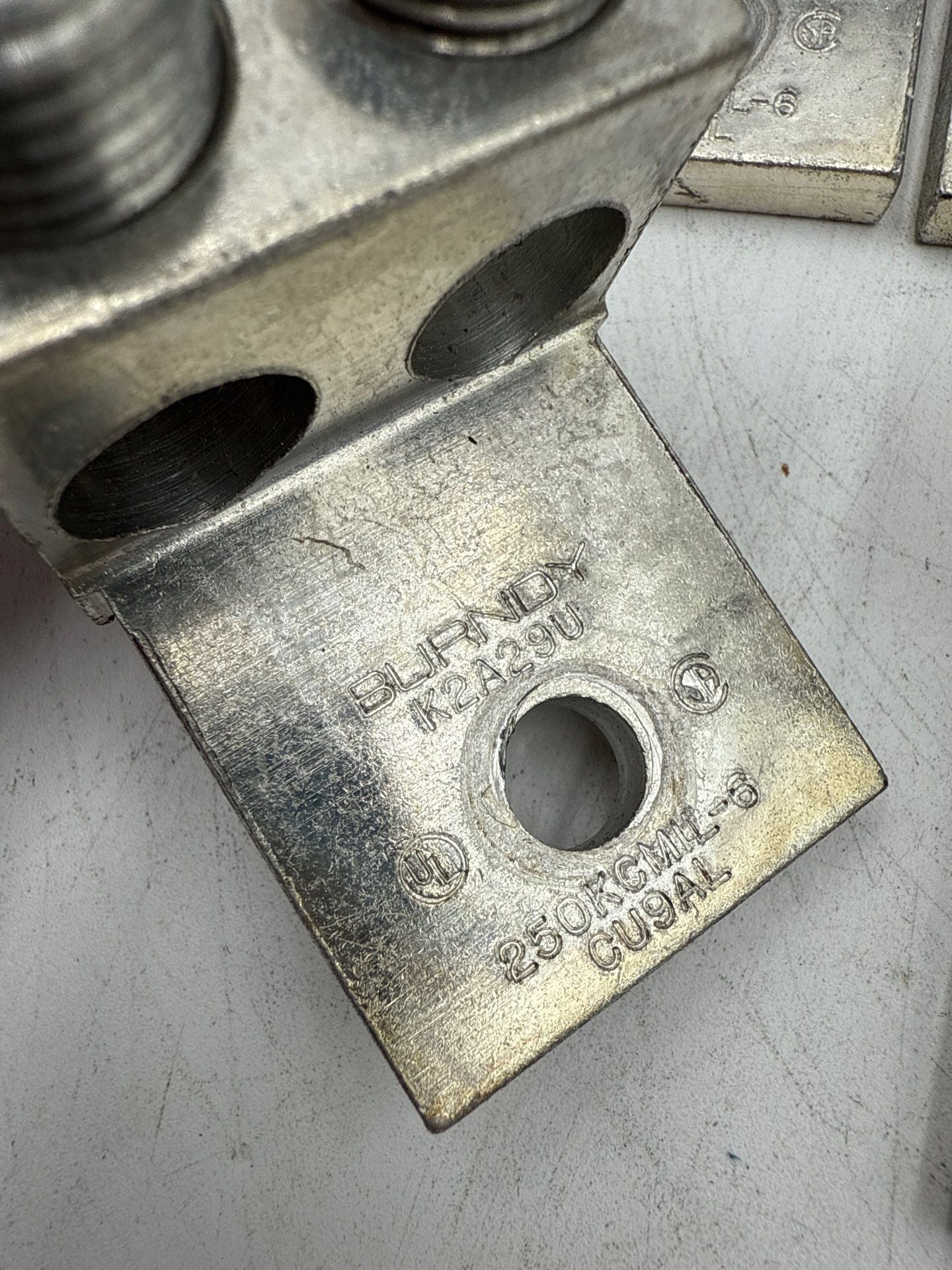 7PC Burndy K2A29U Mechanical Terminal Lug 6 AWG to 250 KCMIL Str 3/8" Stud Used