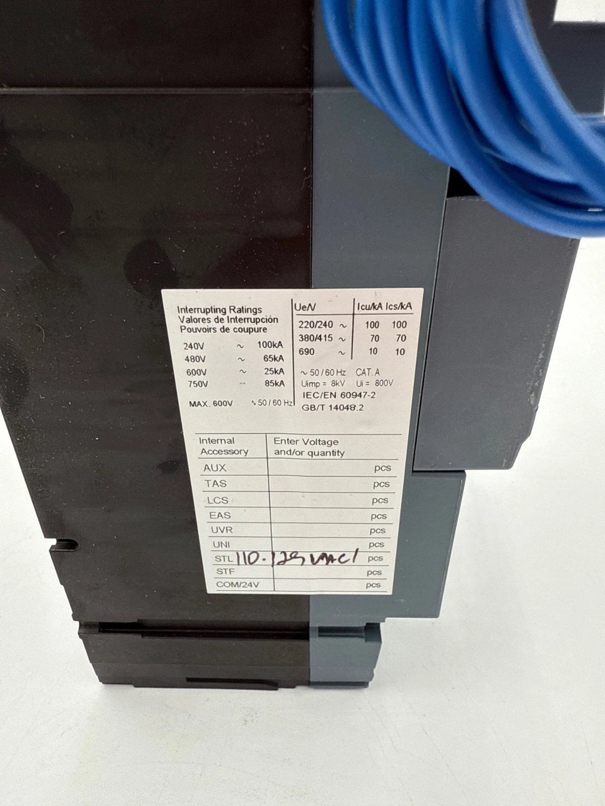 Siemens 3VA5220-6EC31-0AA0 Circuit Breaker 200A 3P 600V Shunt Trip 3VA9978-0BL32 New