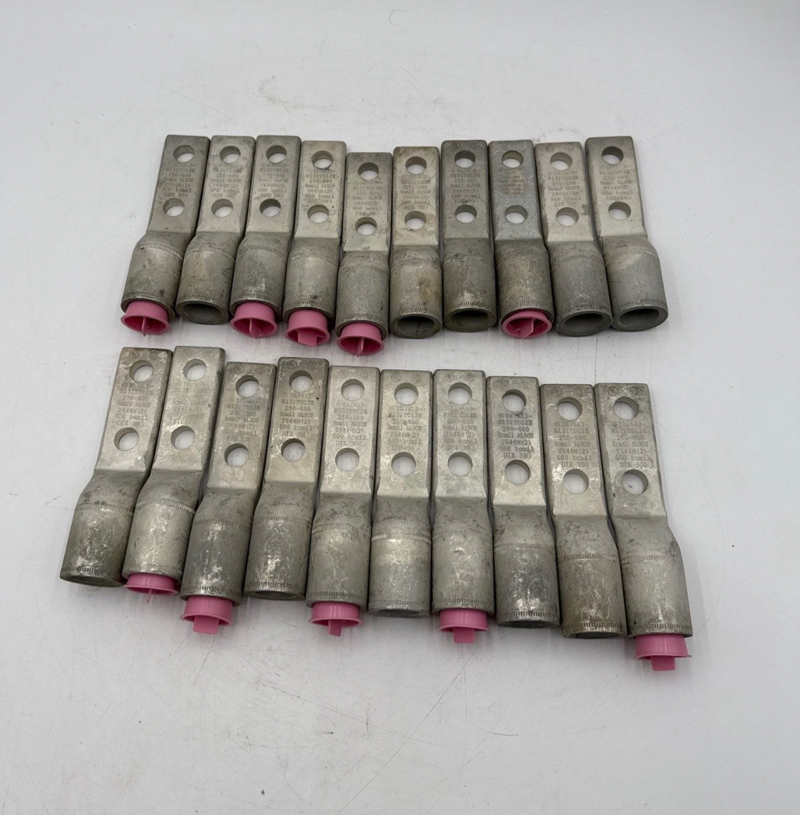 20PC Burndy YA36A3N131TD12E 2 Holes Aluminum Compression Lug Terminal Lot of 20 New
