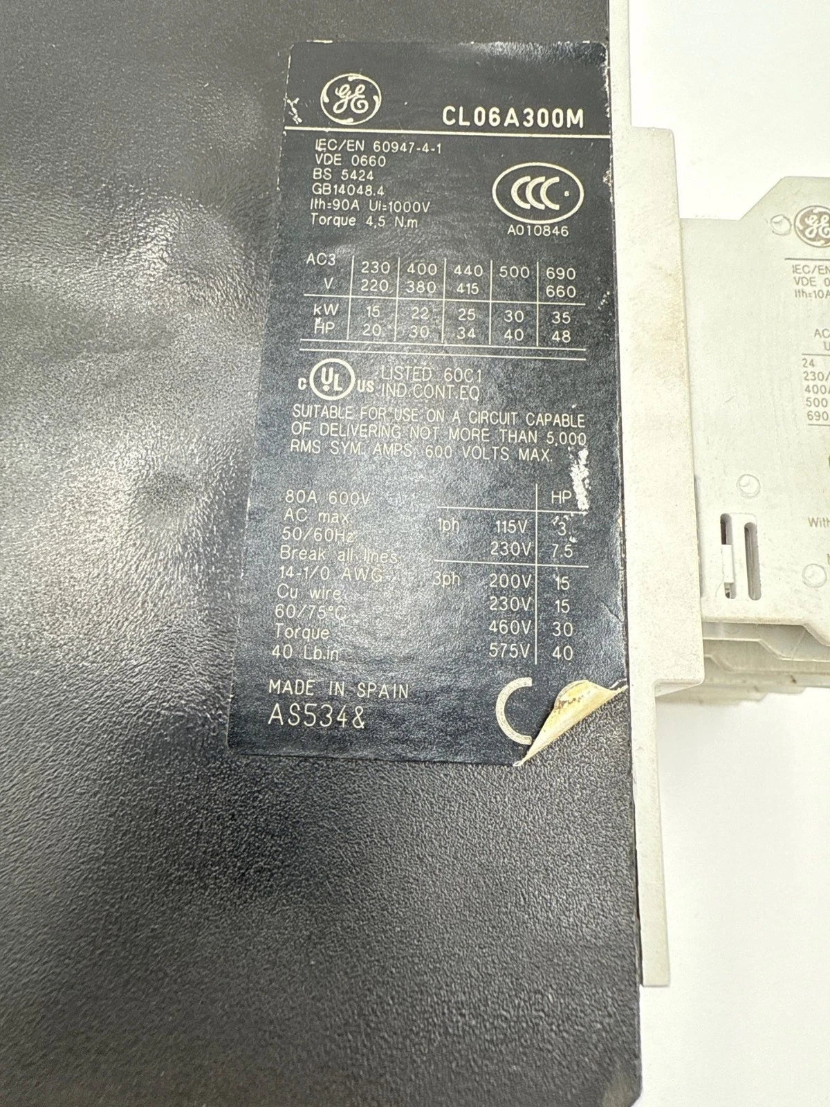 GE CL06A300M Contactor 80A 3P 600V 3PH 40HP Coil 110/120V Aux Contact BCLF01 Used