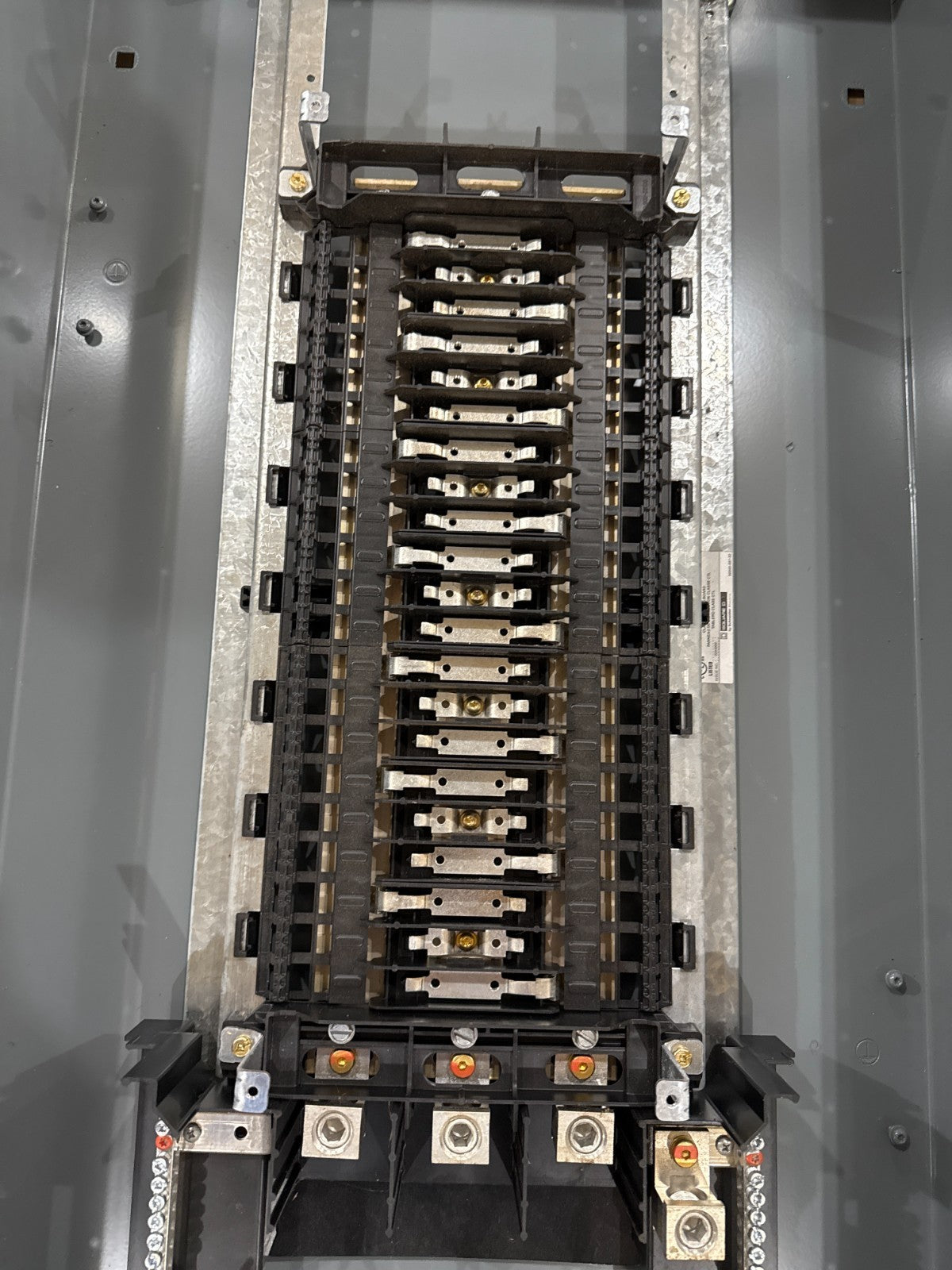 Square D NQ442L2C Panelboard 225A 240V 3PH 4W 42 Cir MLO 225 Amp Panel 3R Encl New