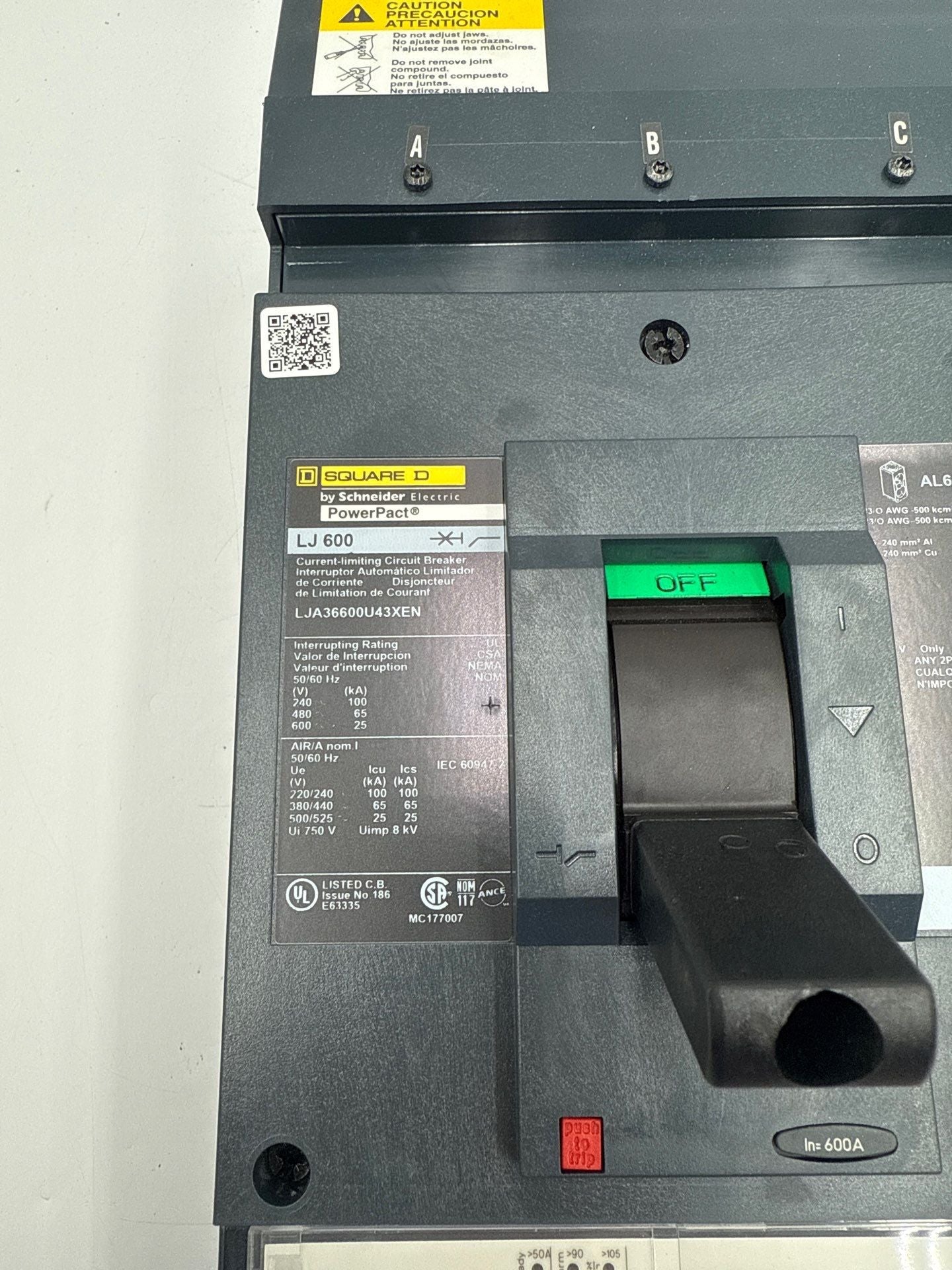Square D LJA36600U43XEN I-Line Circuit Breaker 600A 3P 600V 3PH LJA 600 Amp Used