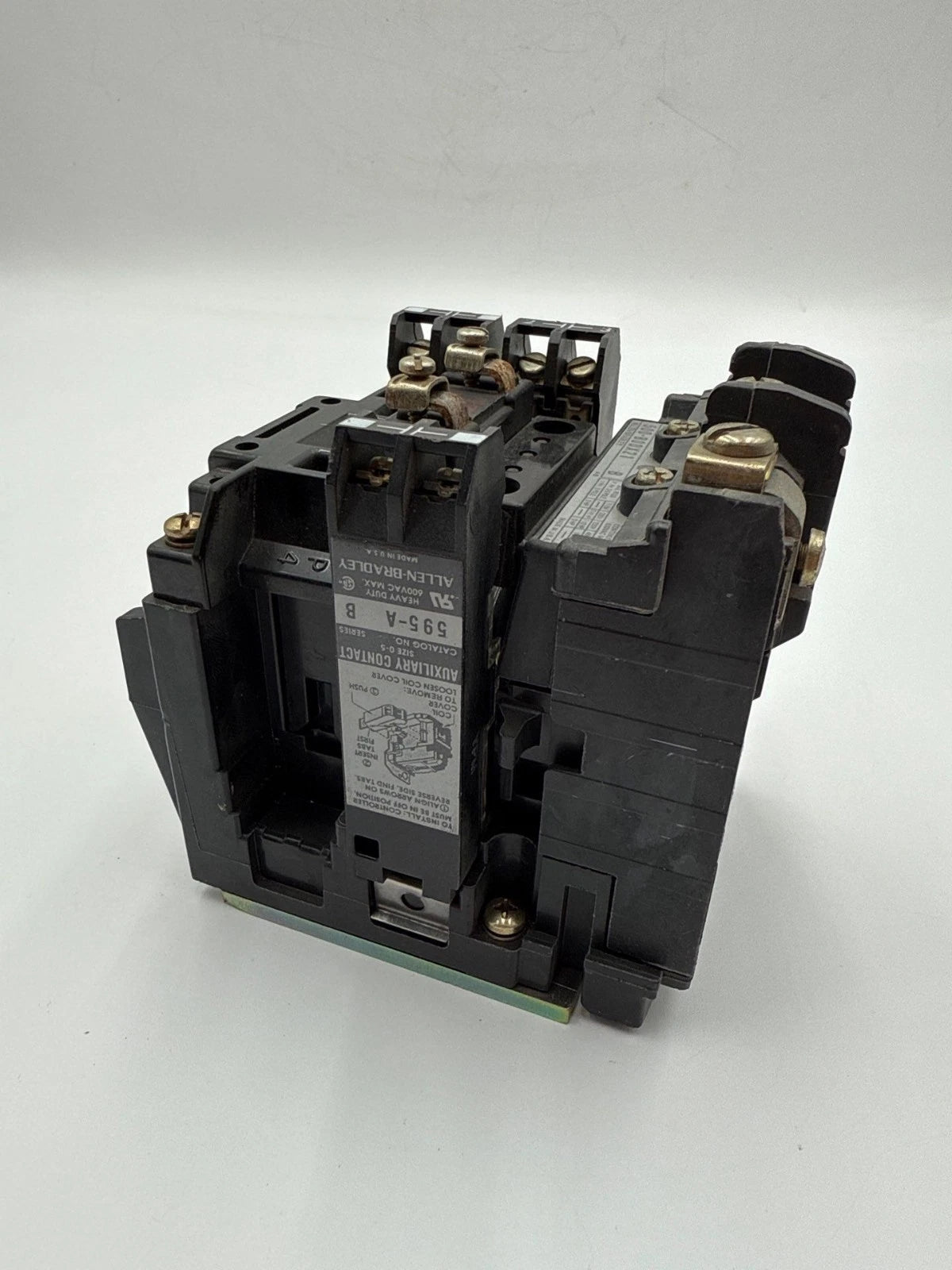 Allen Bradley 500-B0DX21 Contactor NEMA Size 1 27A 3P 600V 10HP Coil 110/120V Used