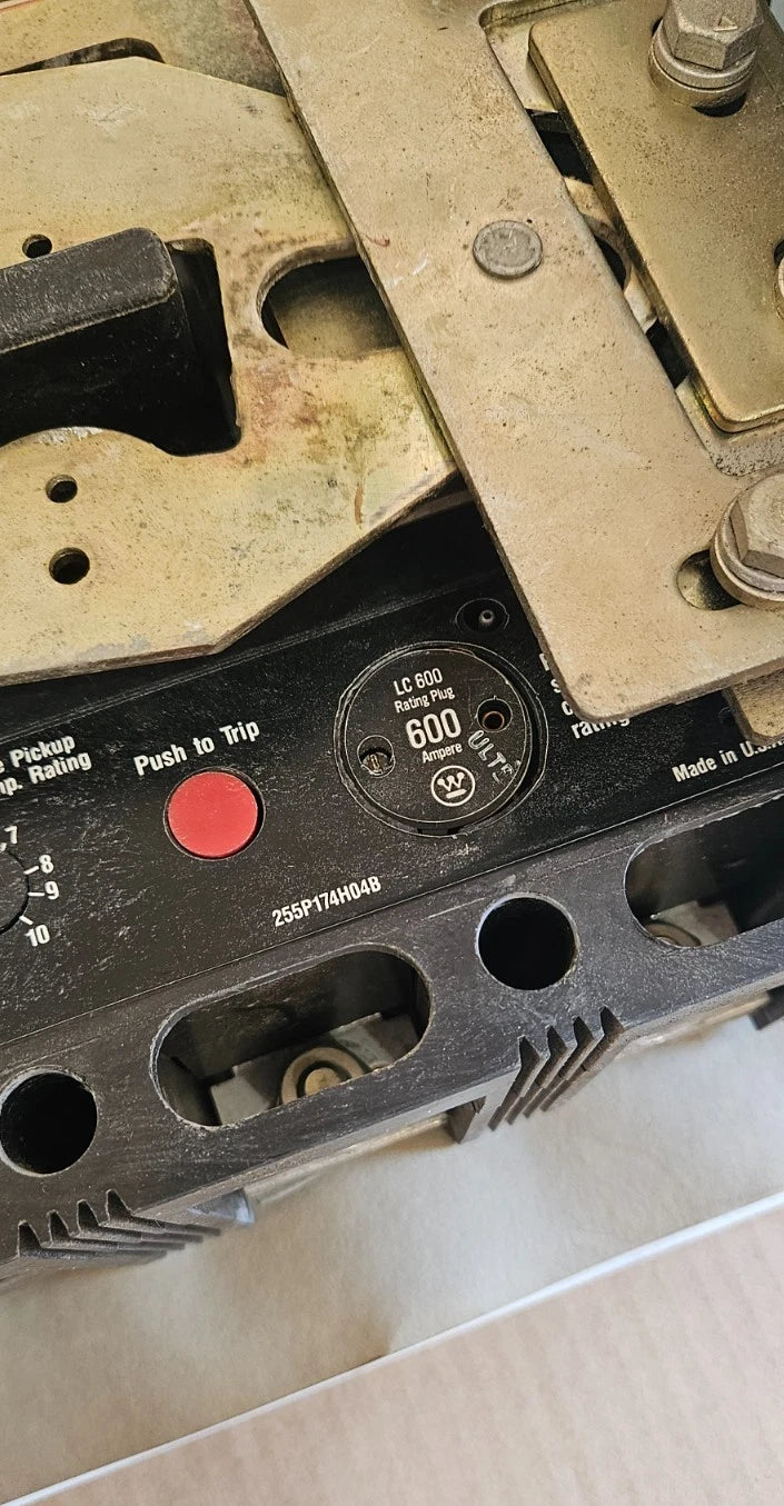 Allen Bradley 2100 Centerline 600A 600V Main Breaker MCC Bucket LC3600 Used