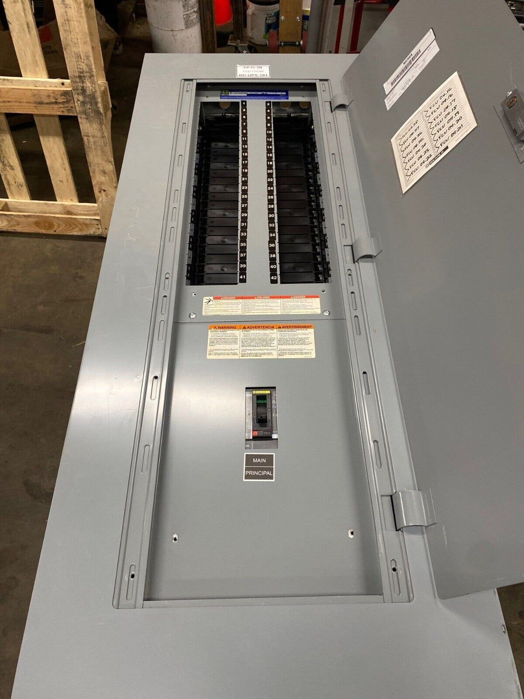 SQUARE D NF Panelboard 100A 480V 3P 3W Indoor Panel 42 Cir Main Breaker