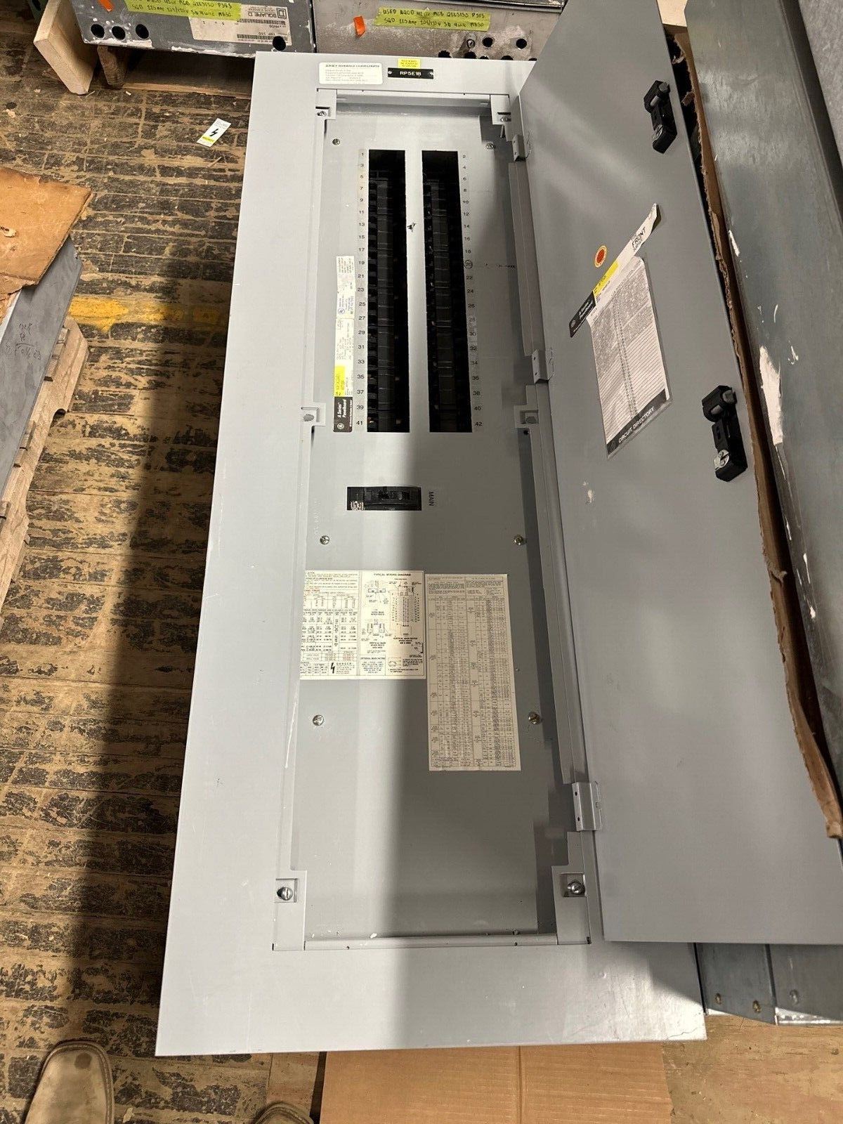 GE AQF3422ABX Panelboard 225A 208Y/120V 3PH 4W Indoor Encl MCB 42 Cir TQD32150 P014 Used