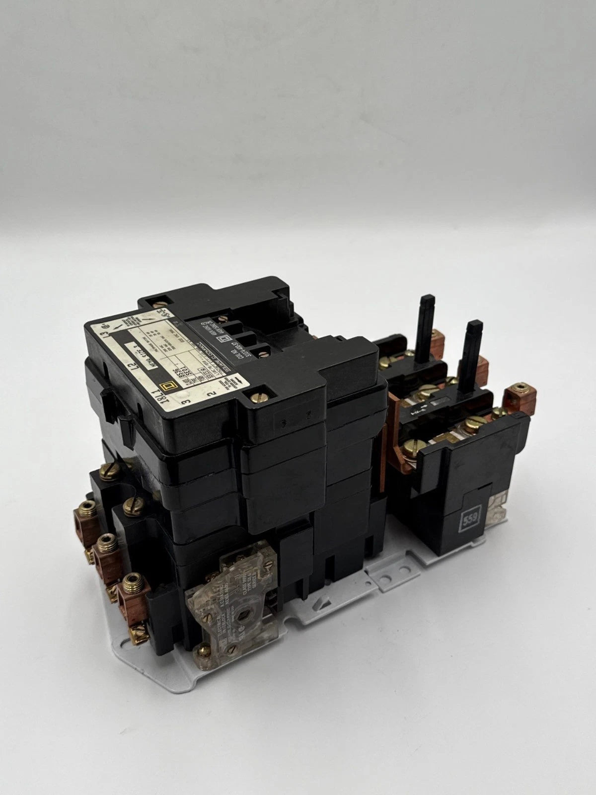 Square D 8536SE01S NEMA Size 3 Starter 90A 3P 600V 3PH 50HP Coil 440/480V Used