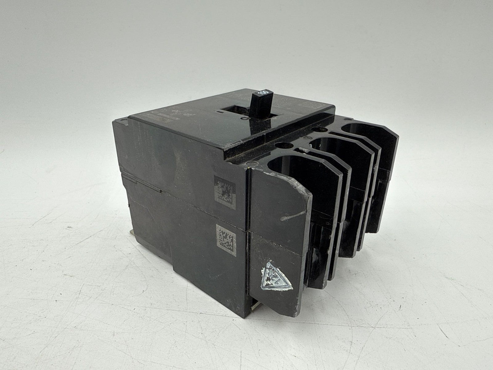 Eaton GHB 3100 Circuit Breaker 100A 277/480V 3P 14kA 100 Amp 3 Pole Bolt On Used