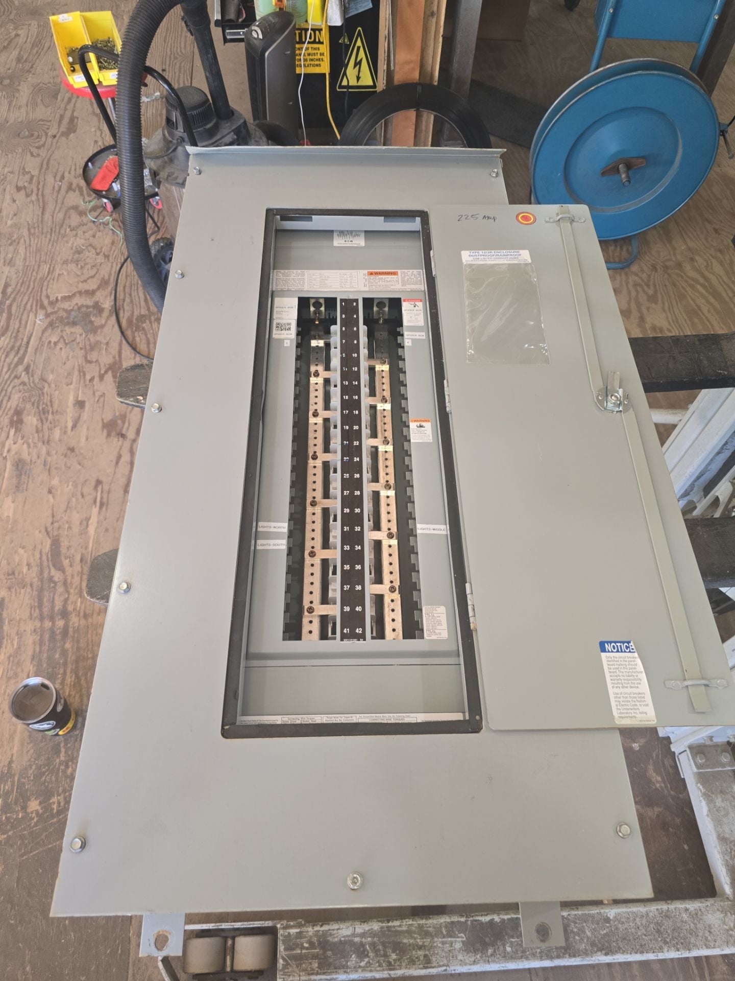 Eaton PRL1A Panelboard 225A 208Y/120V 3PH 4W 42 Space 3R Encl MLO Outdoor Used