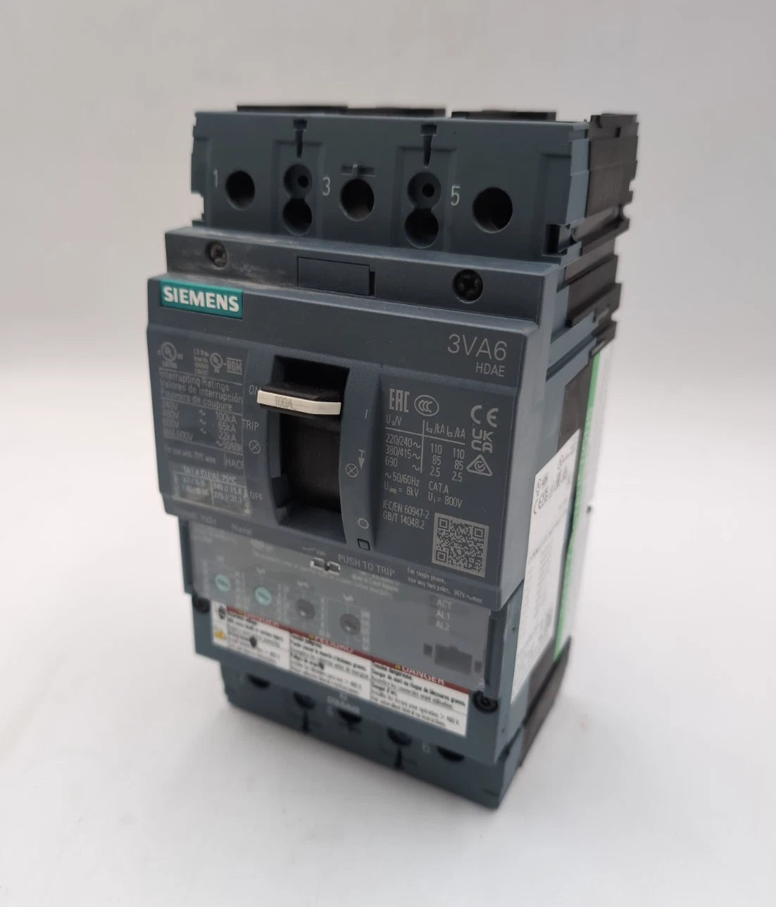 Siemens 3VA6110-6HN31-0AA0 Circuit Breaker 100A 3P 600V 3PH LSI Trip 100 Amp NEW New