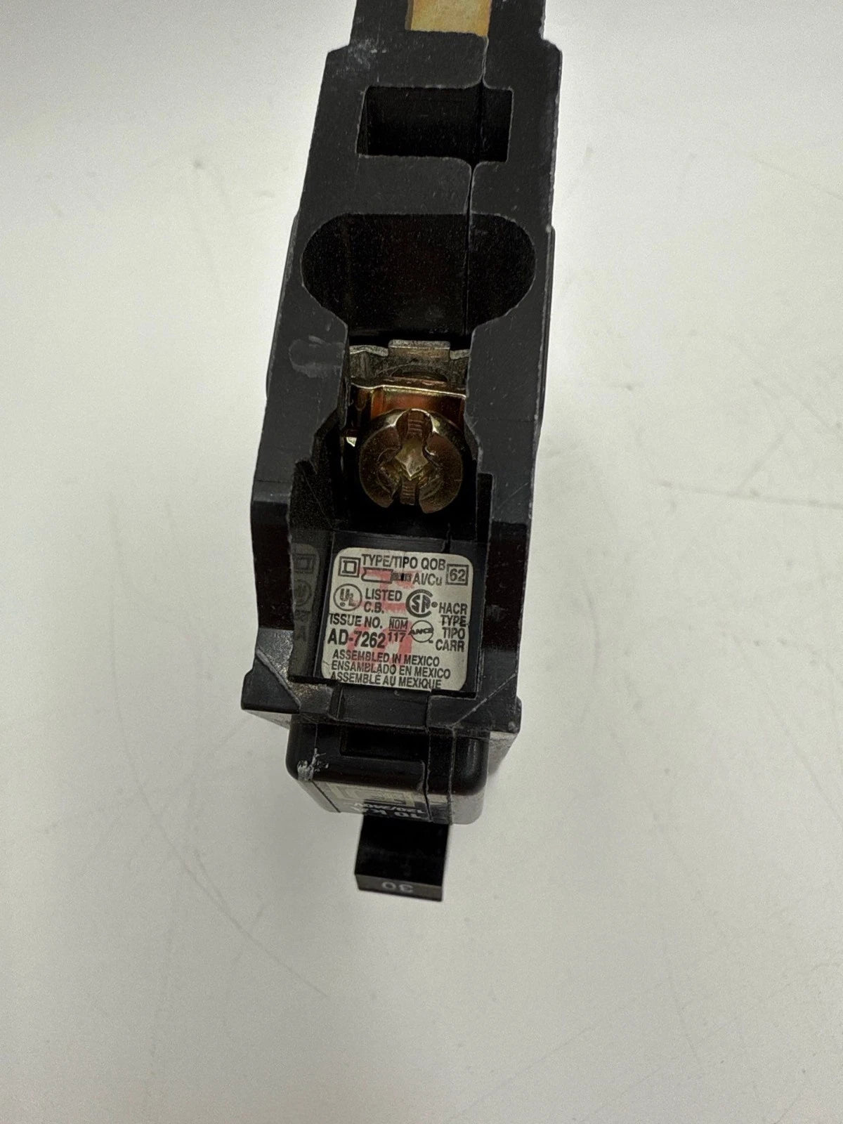 Square D QOB130 Circuit Breaker 30A 1P 120/240V 1PH QOB 30 Amp 1 Pole Bolt On Used