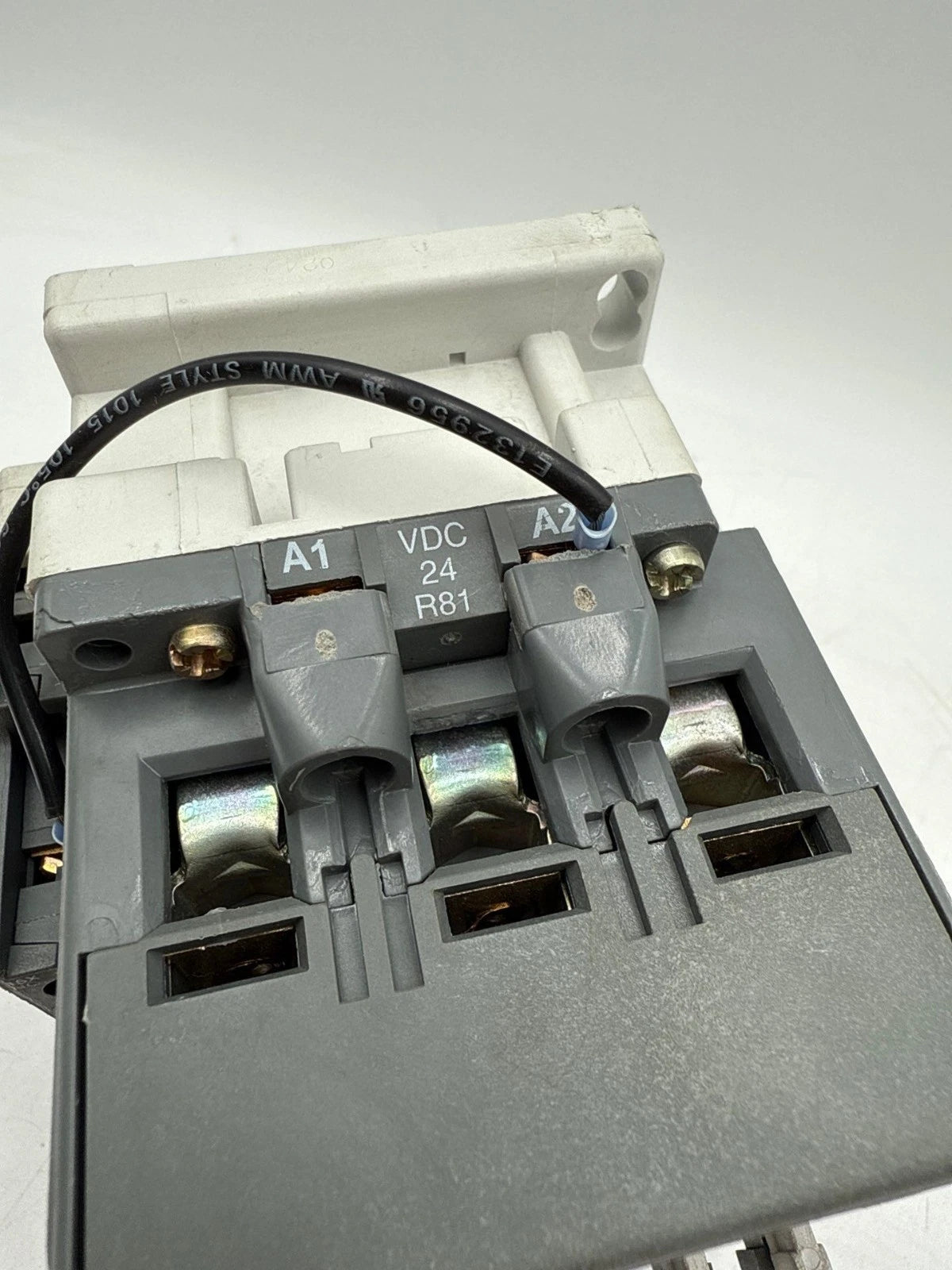 ABB AE63-30 Contactor 90A 3P 600V 3PH 60HP Coil 24VDC CDL5-01 Aux Contact Block Used