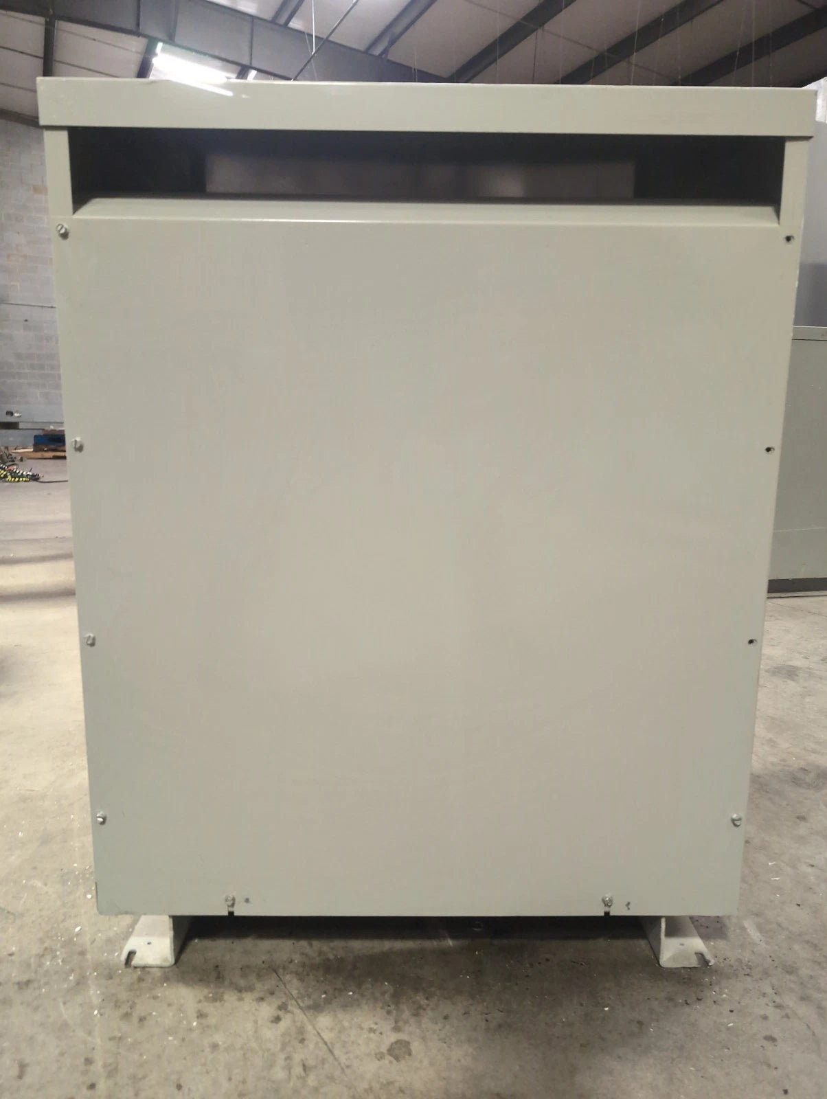 112.5KVA GE 9T23B3875 Transformer Pri 480V Sec 208/120V 3PH Indoor Encl Type QL Used