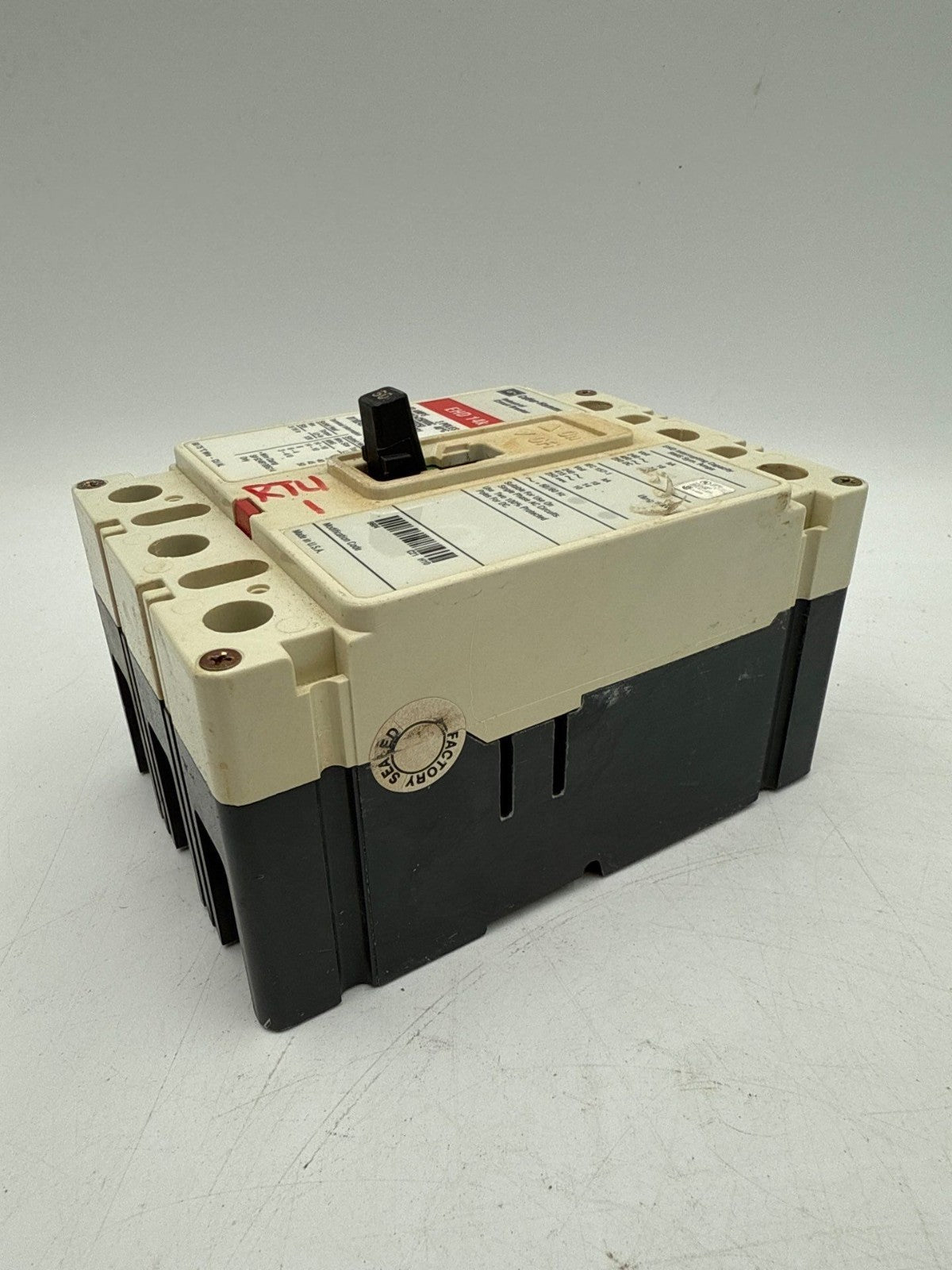 Cutler Hammer EHD3050 Circuit Breaker 50A 3P 480V 3PH EHD 14k 50 Amp 3 Pole Used