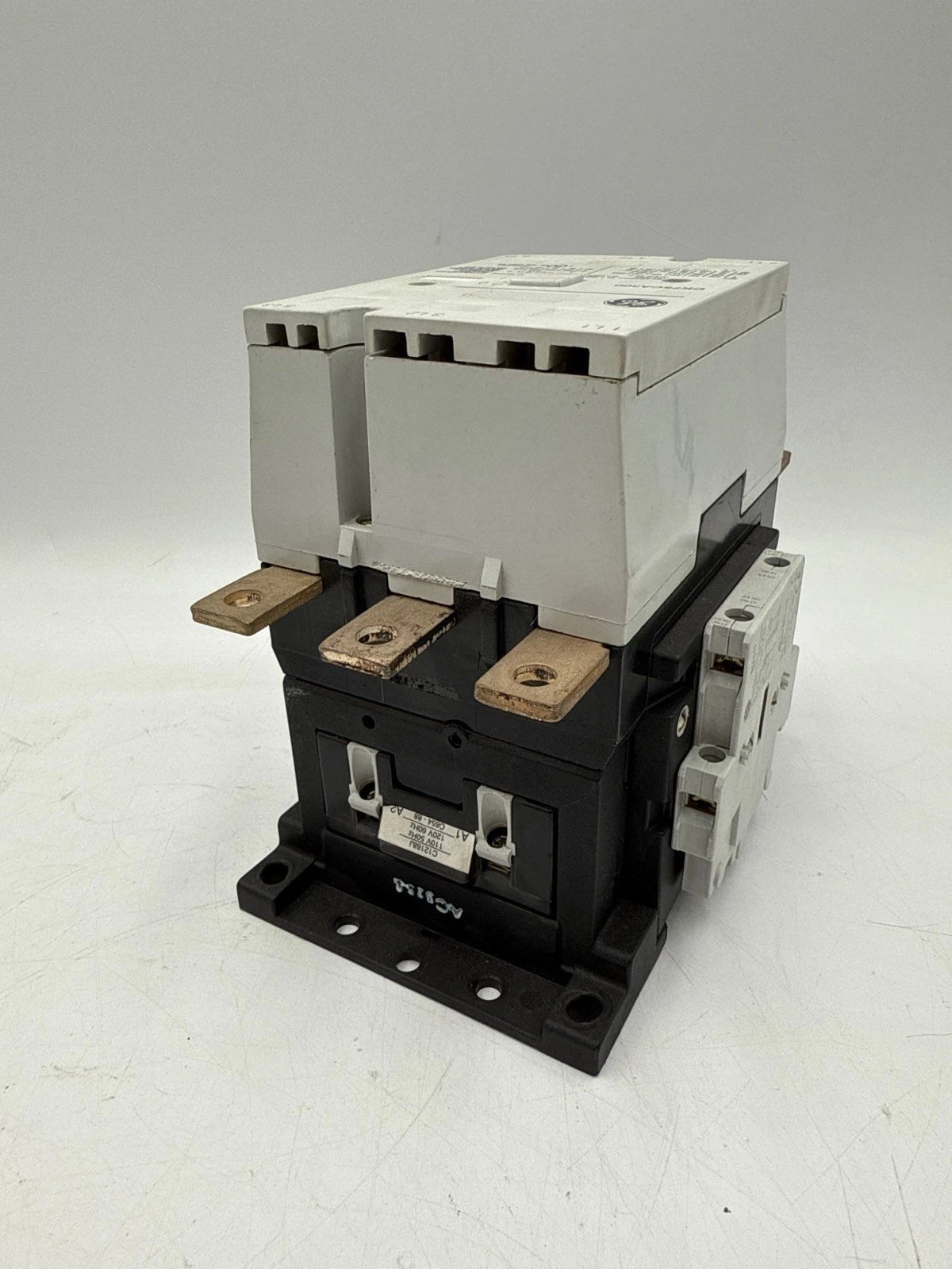 GE CK75CA300 Contactor 150A 3P 600V 3PH 125HP Coil 110/120V C12168J Used