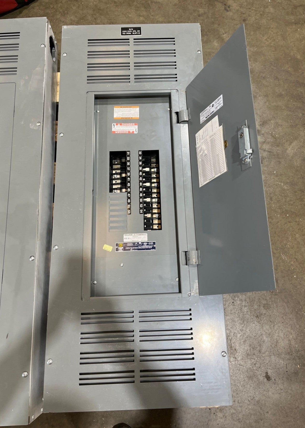 Square D NQOD430L400 Panelboard 400 Amp 3PH 208/120V 4W 30 Cir MLO Panel 400A Used