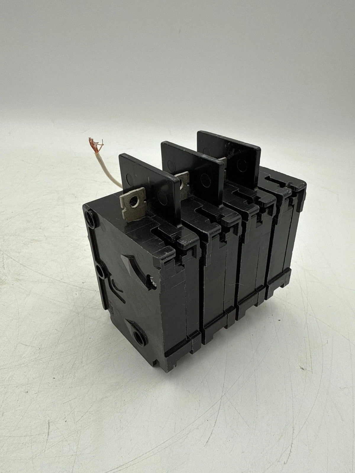 Siemens BQ3B06000S01 Circuit Breaker 60A 3P 240V 3PH 60 Amp 3 Pole Shunt Trip Used