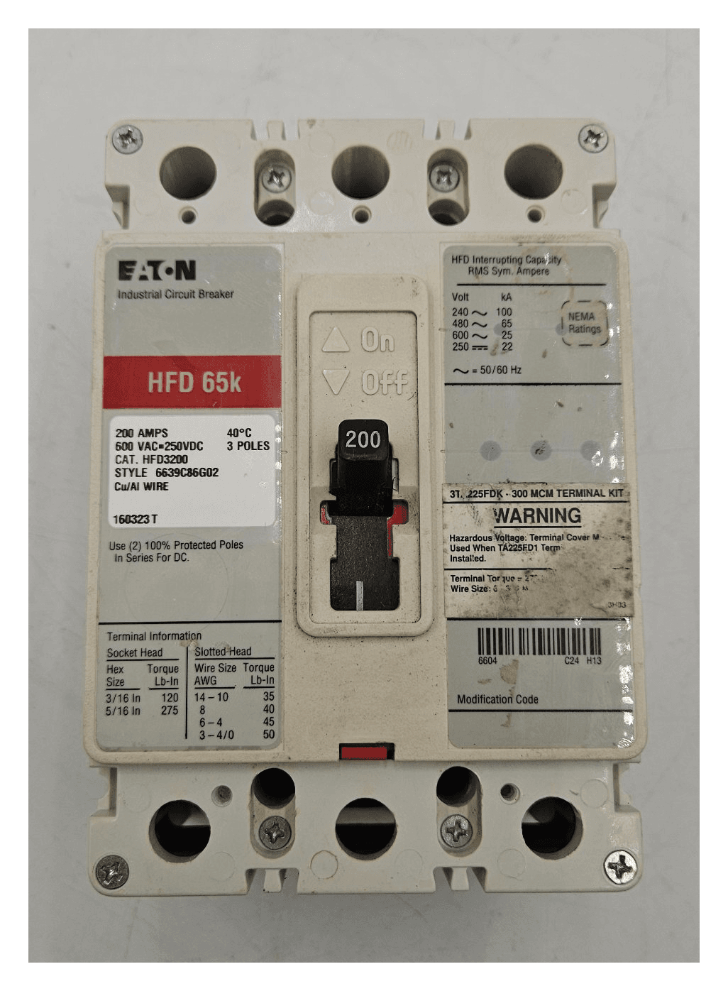 Eaton HFD3200 Circuit Breaker — image 1 of 7