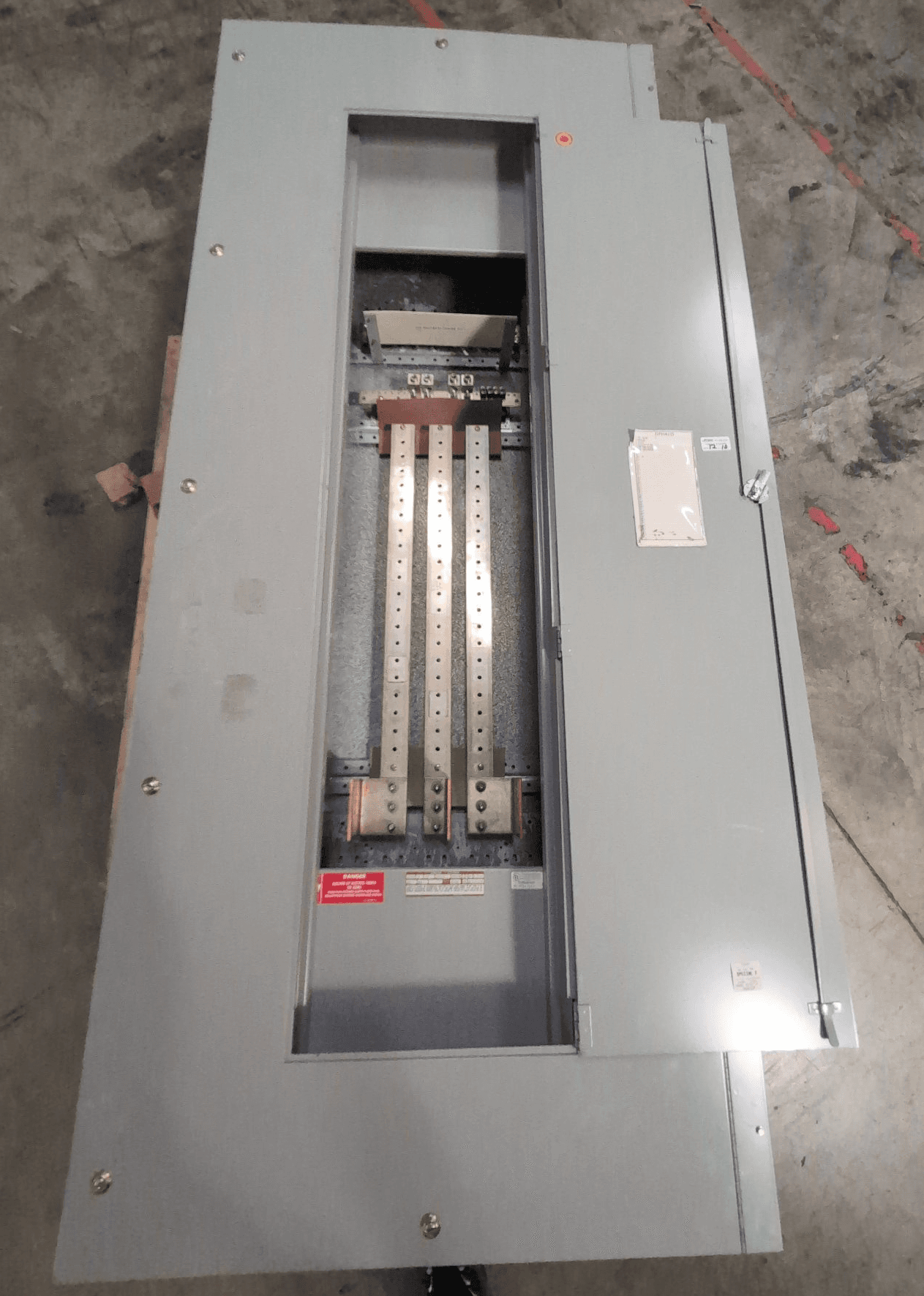 GE CCB Panelboard 800A 480Y/277V 3PH 4W MLO 60 Cir – image 1