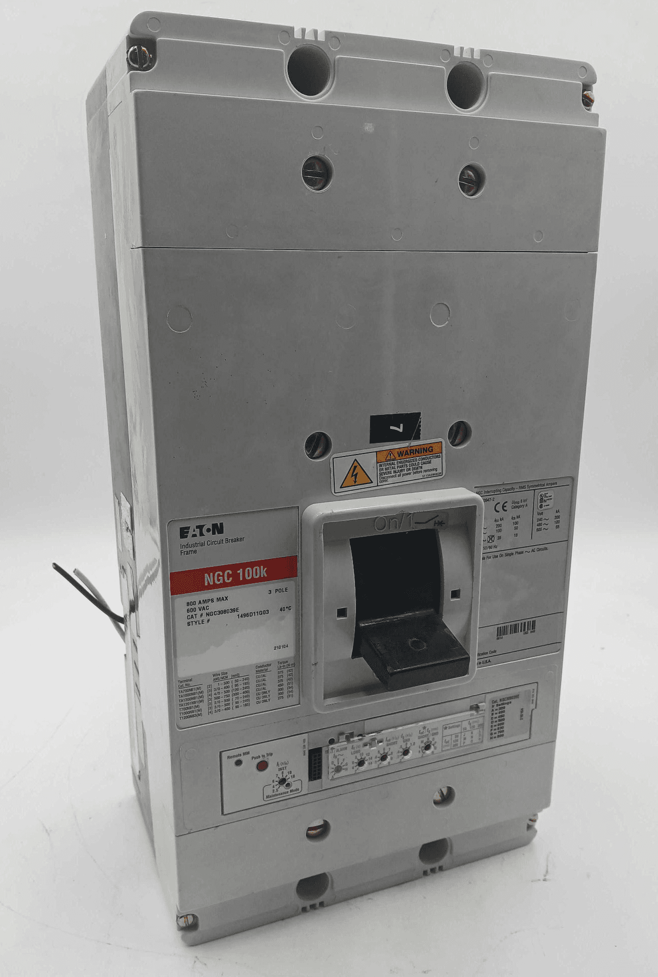 Eaton NGC308039E Circuit Breaker — image 1 of 10