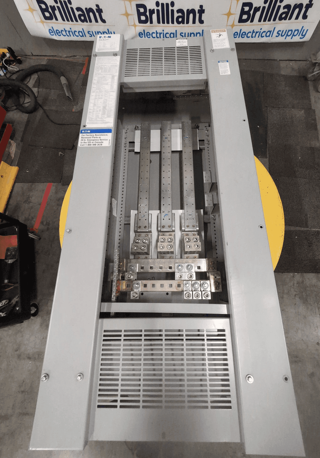 Eaton PRL4E POW-R-LINE Panelboard 800A 480Y/277V 44 Cir NEMA 1