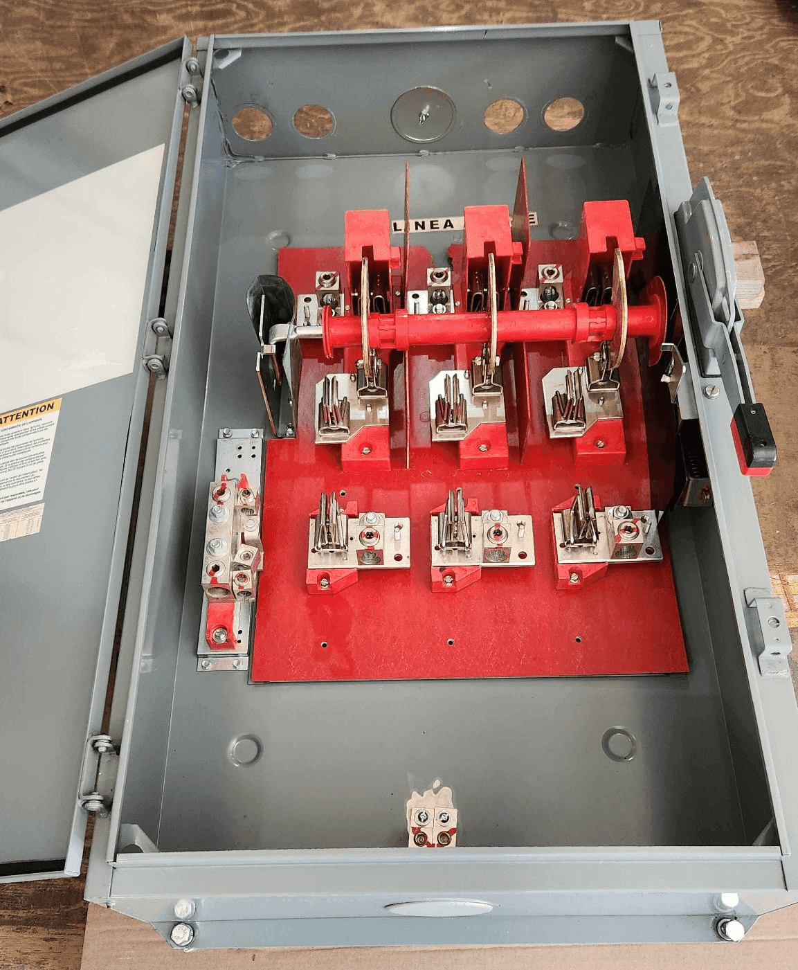 Square D H365AWK Disconnect — image 1 of 8