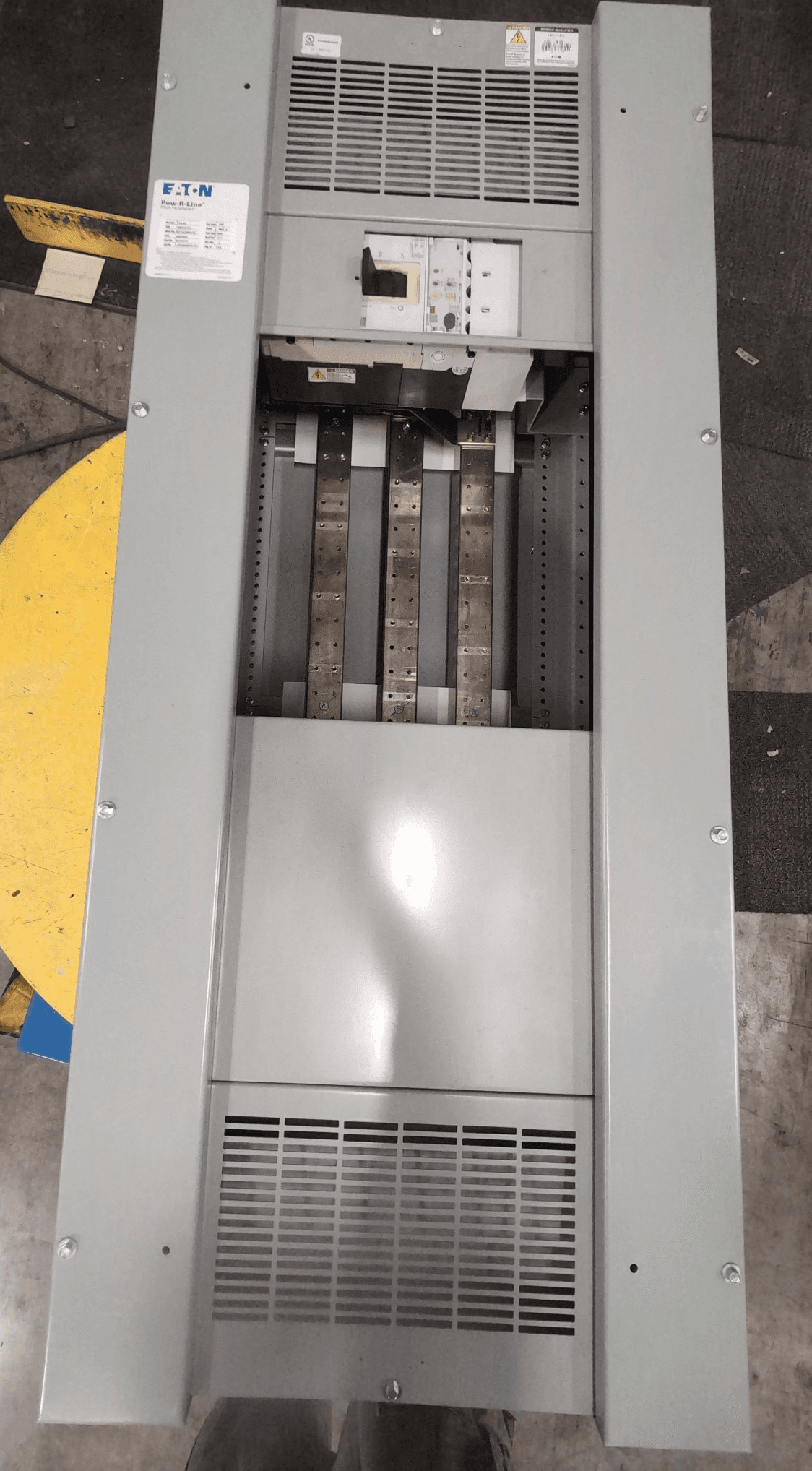 Eaton PRL4X POW-R-LINE Panelboard 600A 480/277V 36 Cir NEMA 1 – image 1