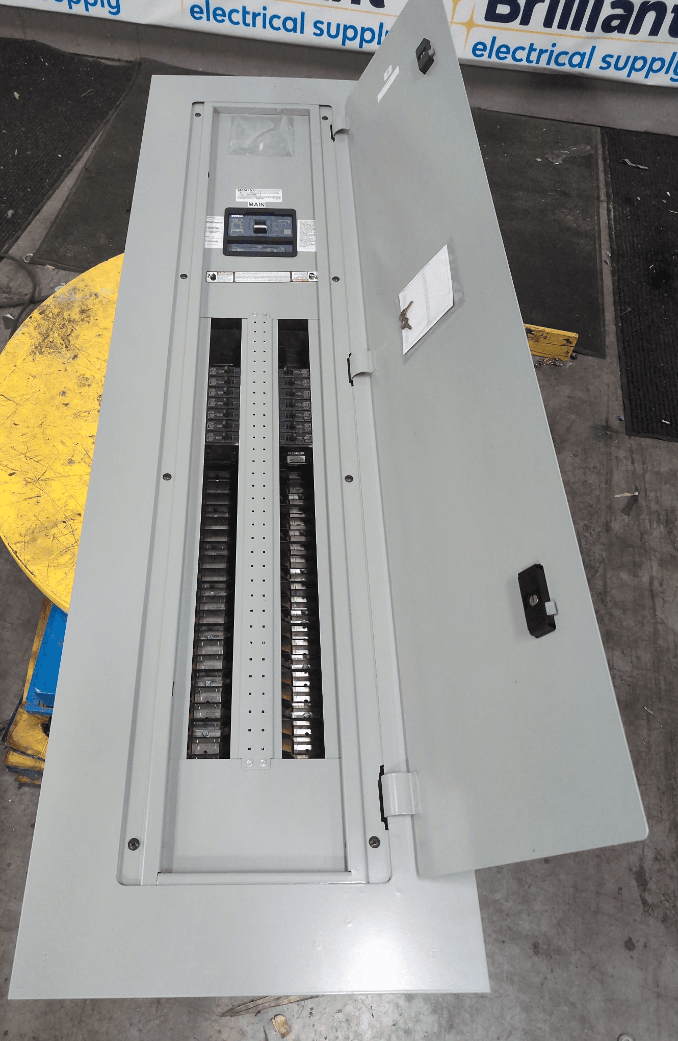 Siemens P2C66VE400ATF Panelboard 400A 208/120V 64 Cir NEMA 1