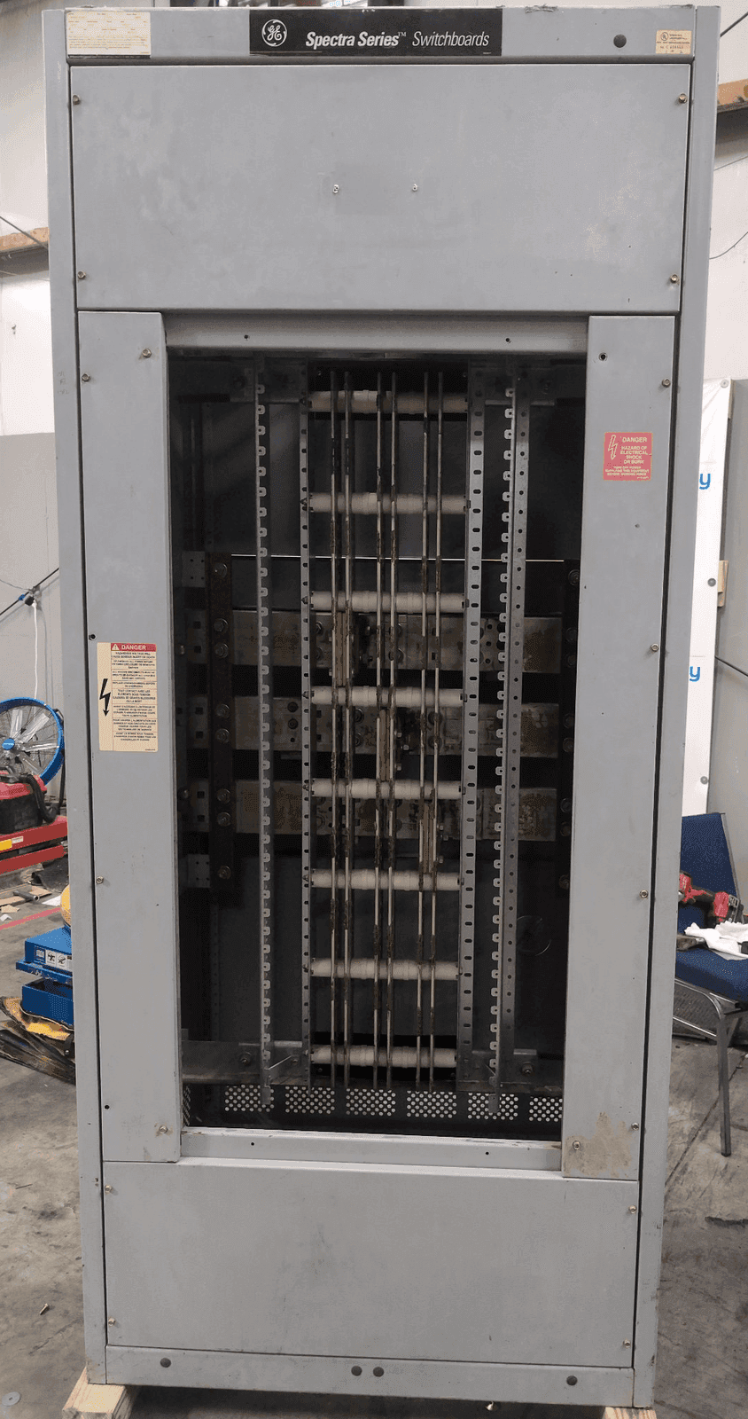 GE SPECTRA SERIES APN SWITCHBOARD 3000A 480/277V NEMA 1