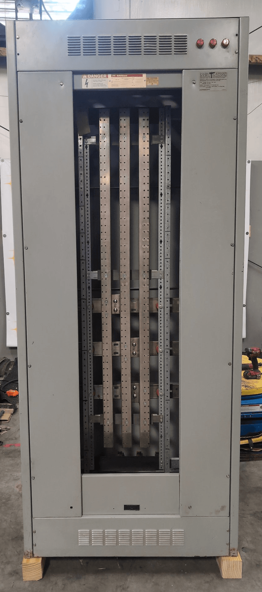 Siemens FC-1 Switchboard 1200A 480V 3PH 4W NEMA 1