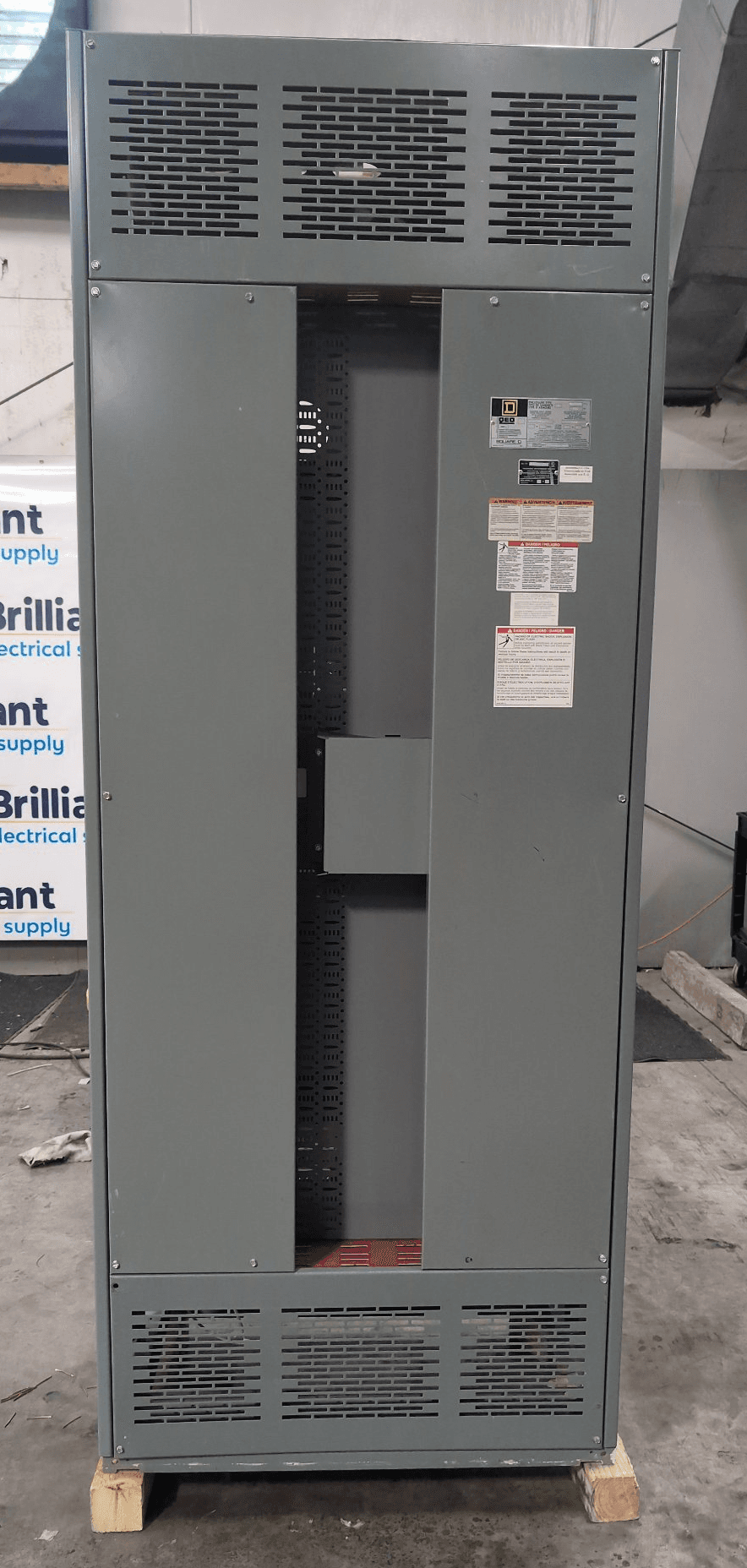 Square D QED Switchboard — image 1 of 12