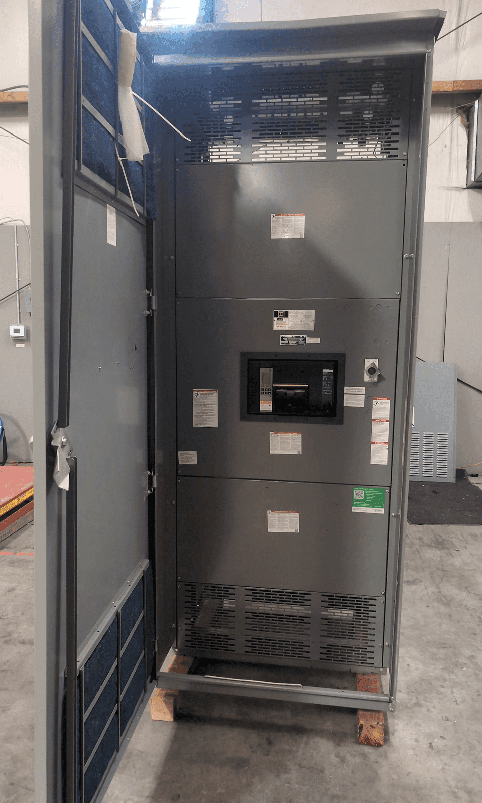 Square D QED SWITCH BOARD Switchboard — image 1 of 14