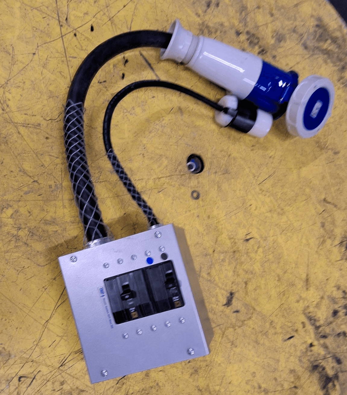 STARLINE CBMDC225GE30-18``-L620C-460C9W-4 Bus Plug — image 1 of 8
