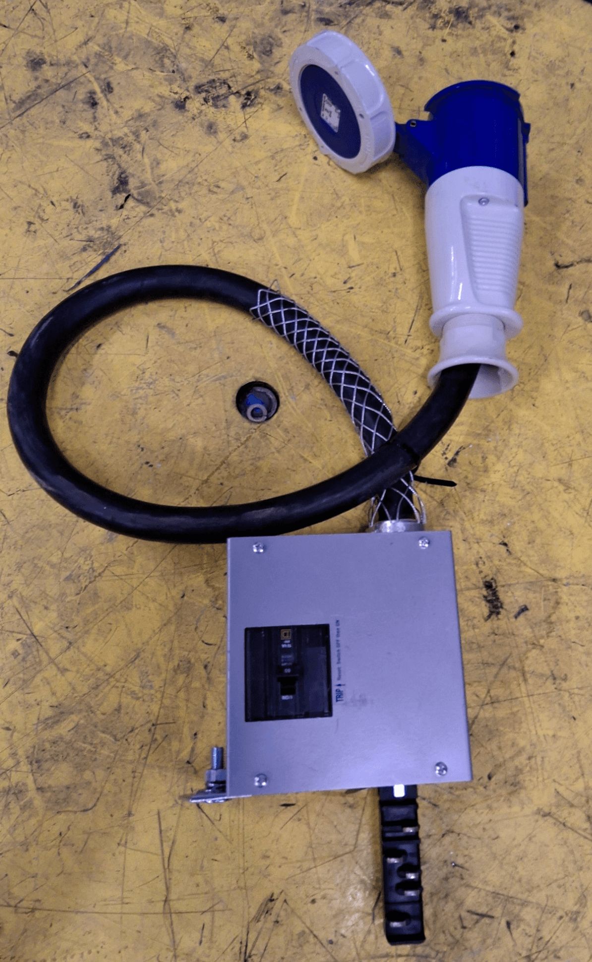 STARLINE CBDC225GE12-3-460C9W-4 Bus Plug — image 1 of 8