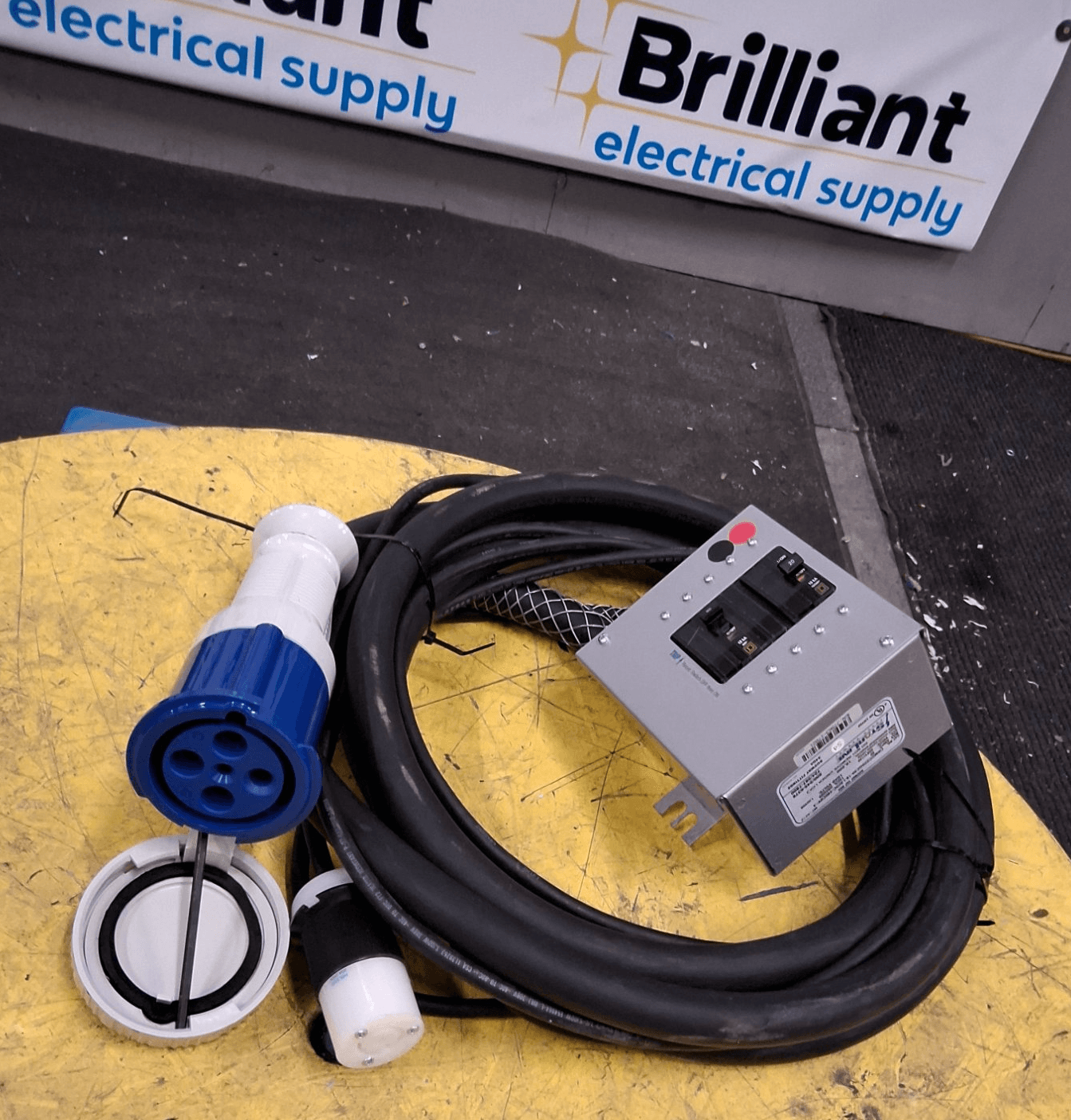 STARLINE CBMDC225GE30-18-L620C-460C9W-4 Bus Plug — image 1 of 8