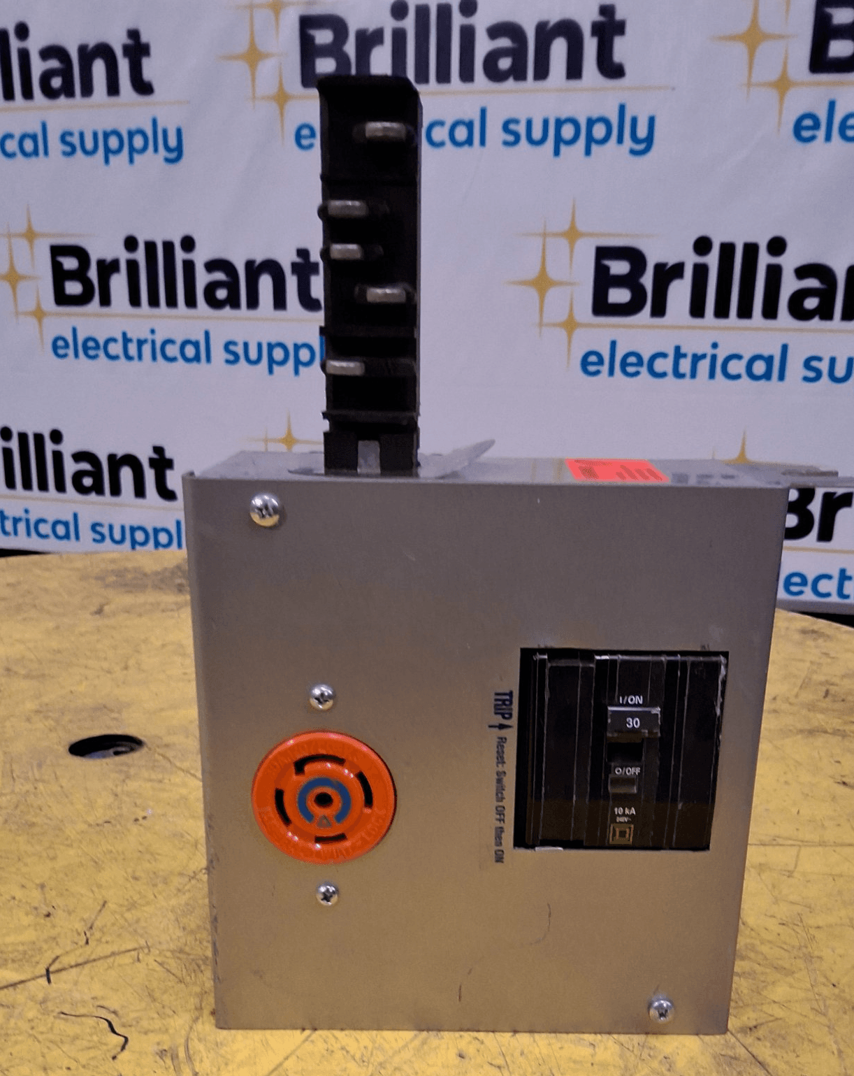 STARLINE CB225GE12-L2130-4 Bus Plug — image 1 of 8